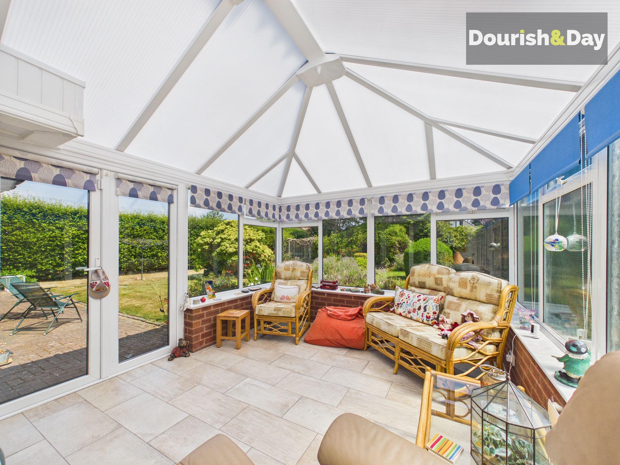 2 bed detached house for sale in Burton Manor Road, Stafford, ST17 - Property Image 3