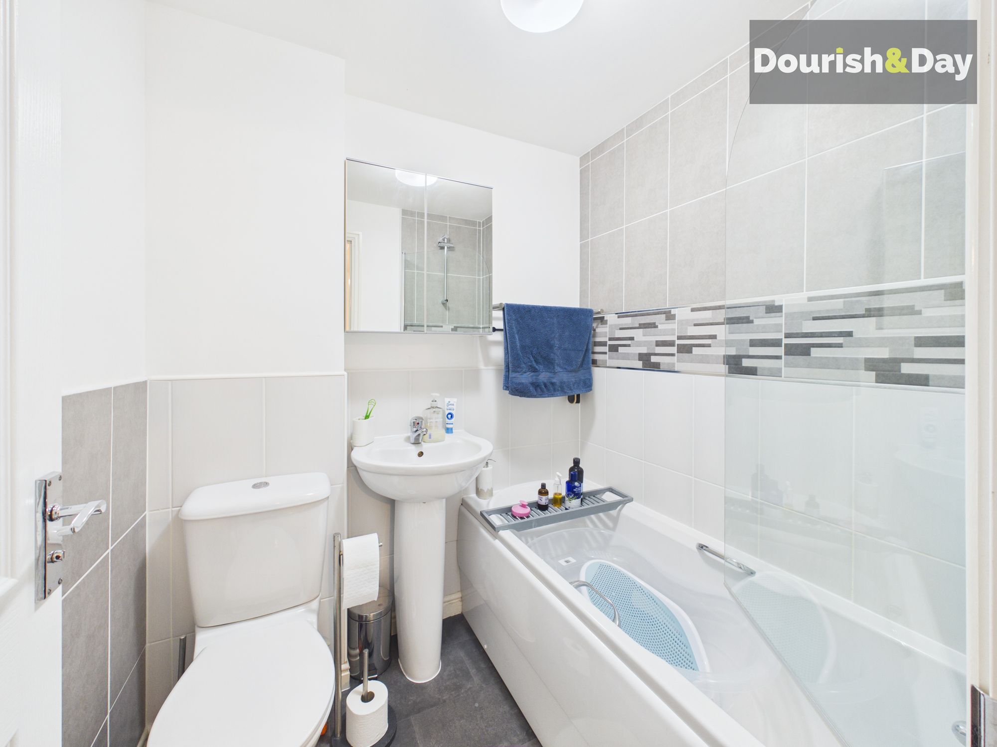3 bed end of terrace house for sale in Fieldhouse Way, Stafford, ST17 - Property Image 12