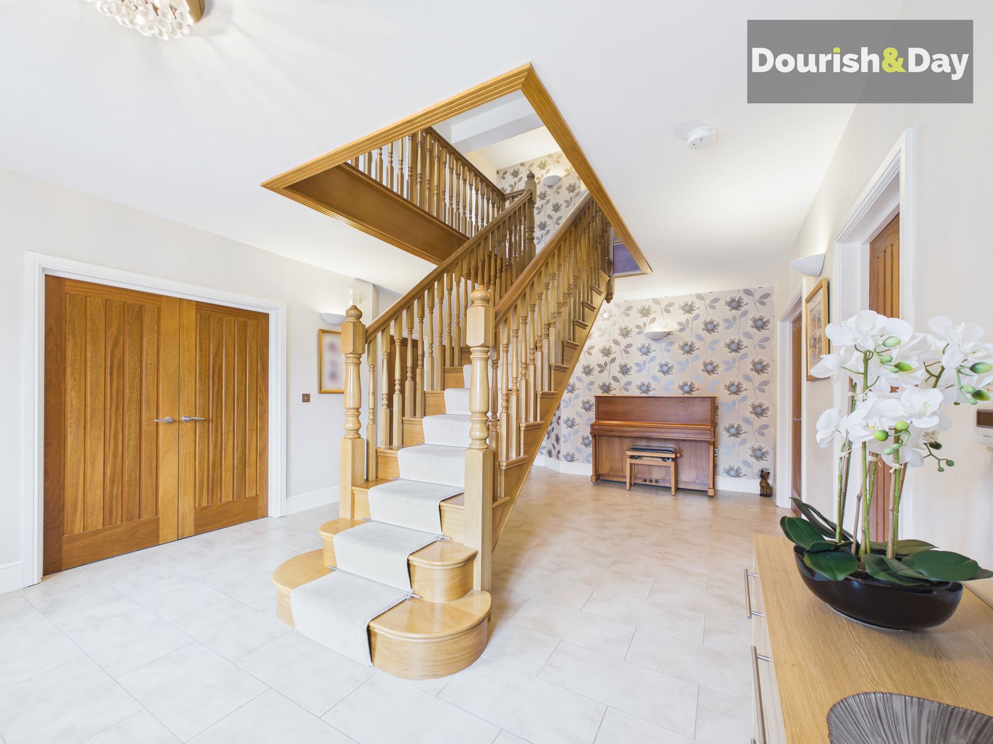 6 bed detached house for sale in The Green, Milford, ST17 - Property Image 5