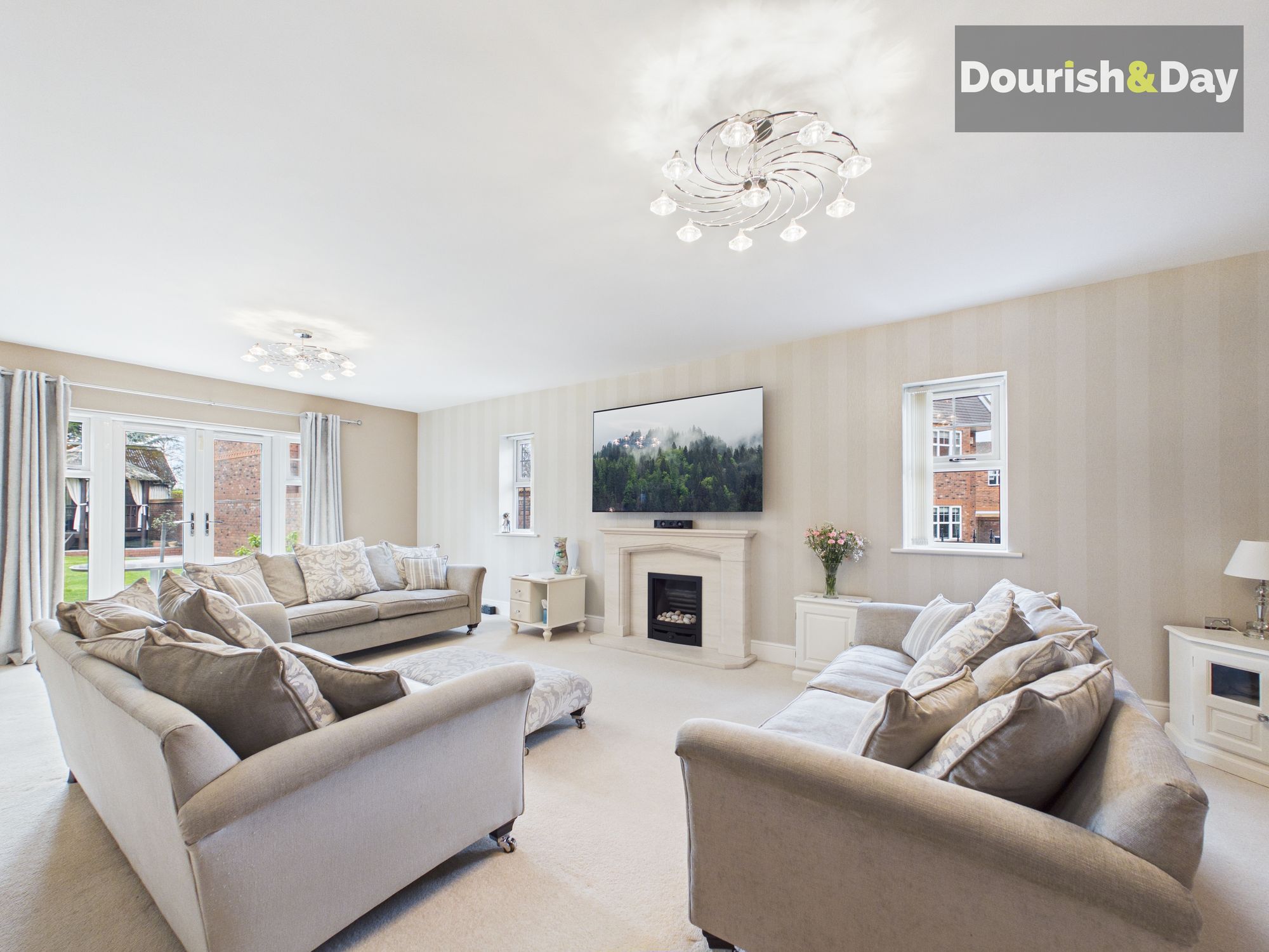 6 bed detached house for sale in The Green, Milford, ST17 - Property Image 7
