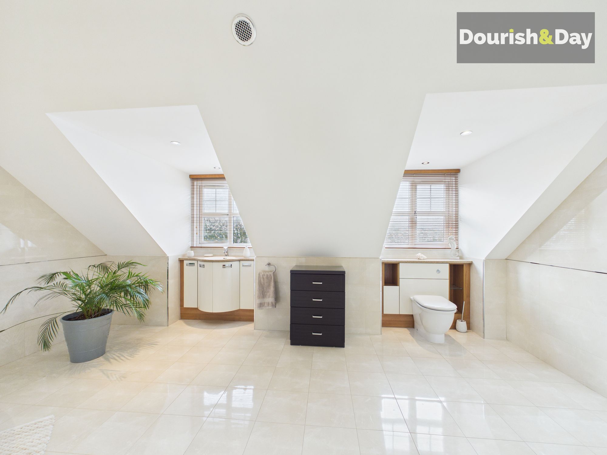 6 bed detached house for sale in The Green, Milford, ST17 - Property Image 45