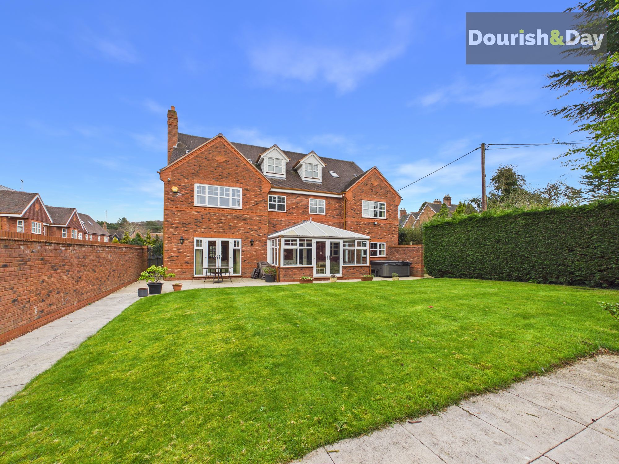 6 bed detached house for sale in The Green, Milford, ST17 - Property Image 4