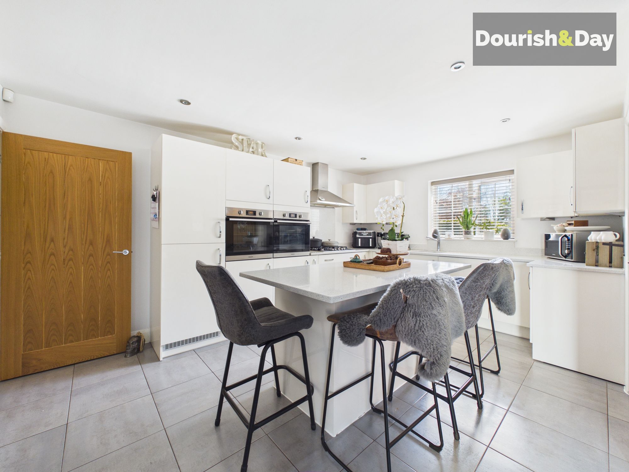 5 bed detached house for sale in Manor Grove, Stafford, ST16 - Property Image 8