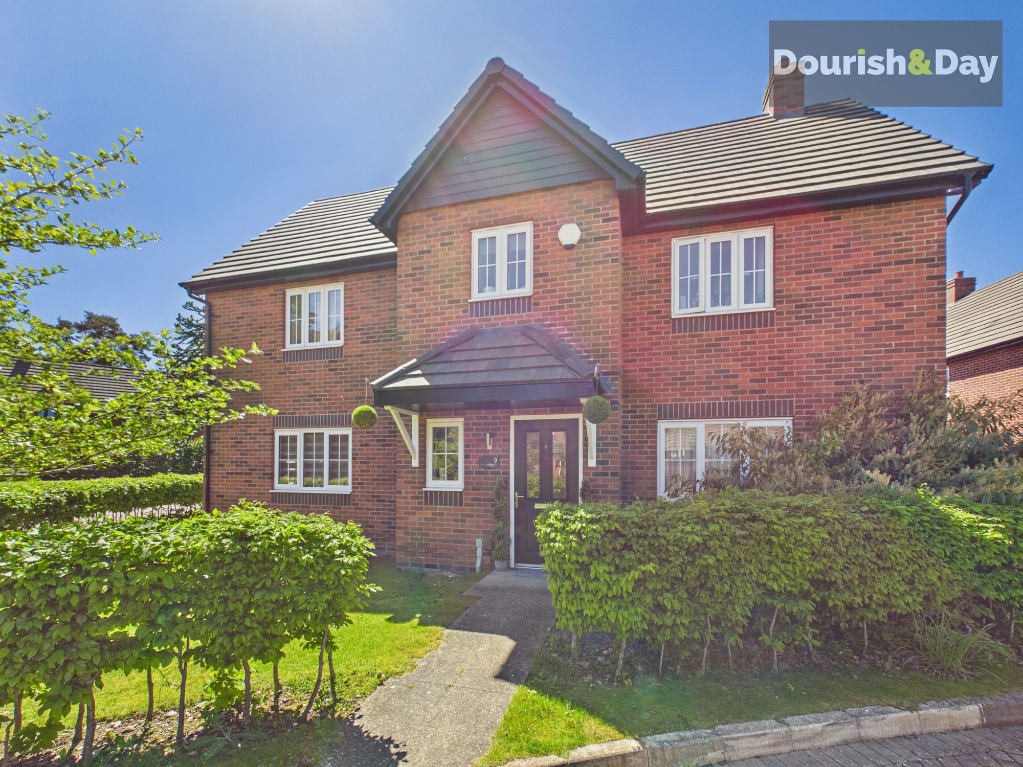 5 bed detached house for sale in Manor Grove, Stafford, ST16