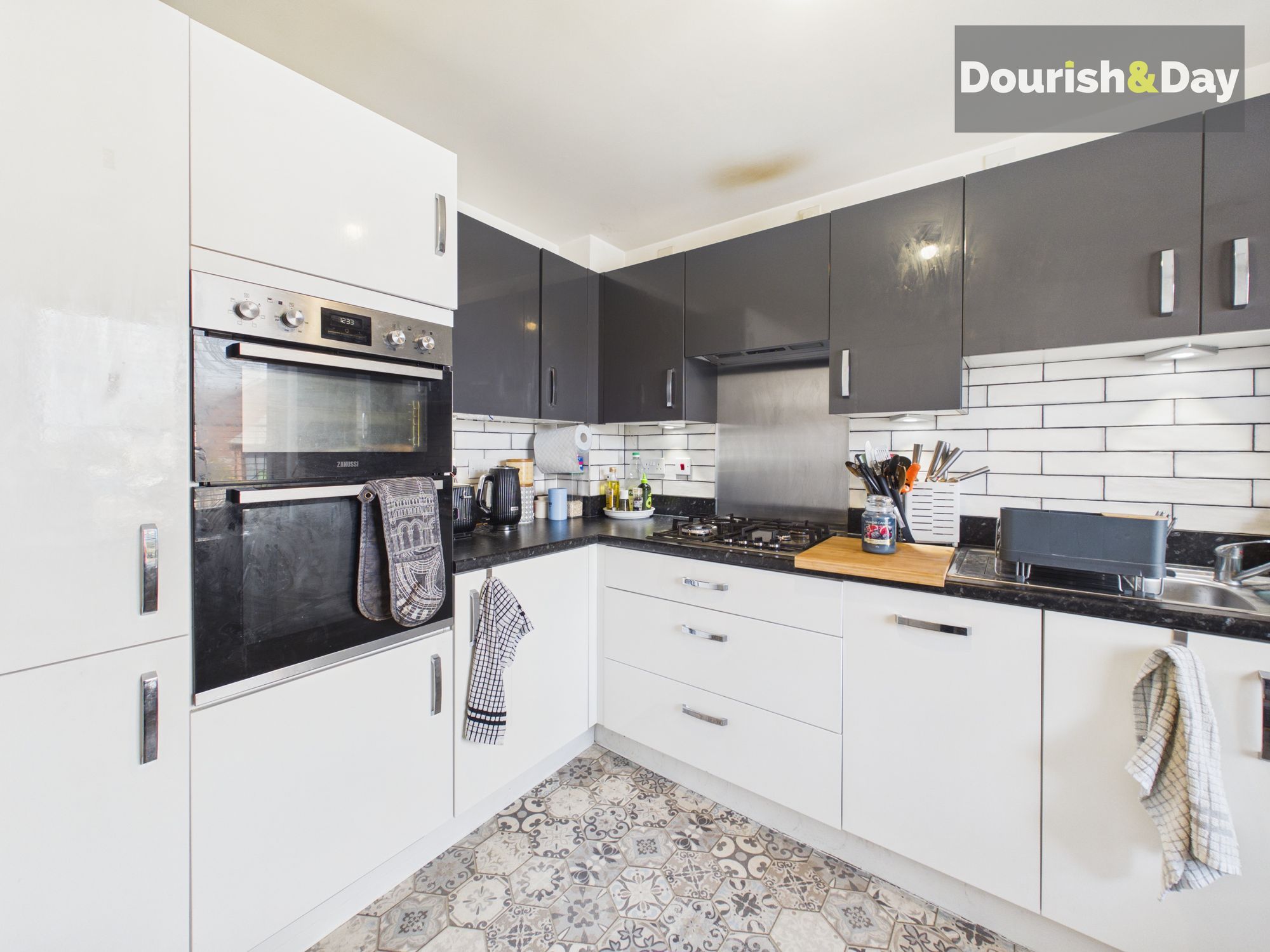 3 bed semi-detached house for sale in Hylton Road, Stafford, ST16 - Property Image 9