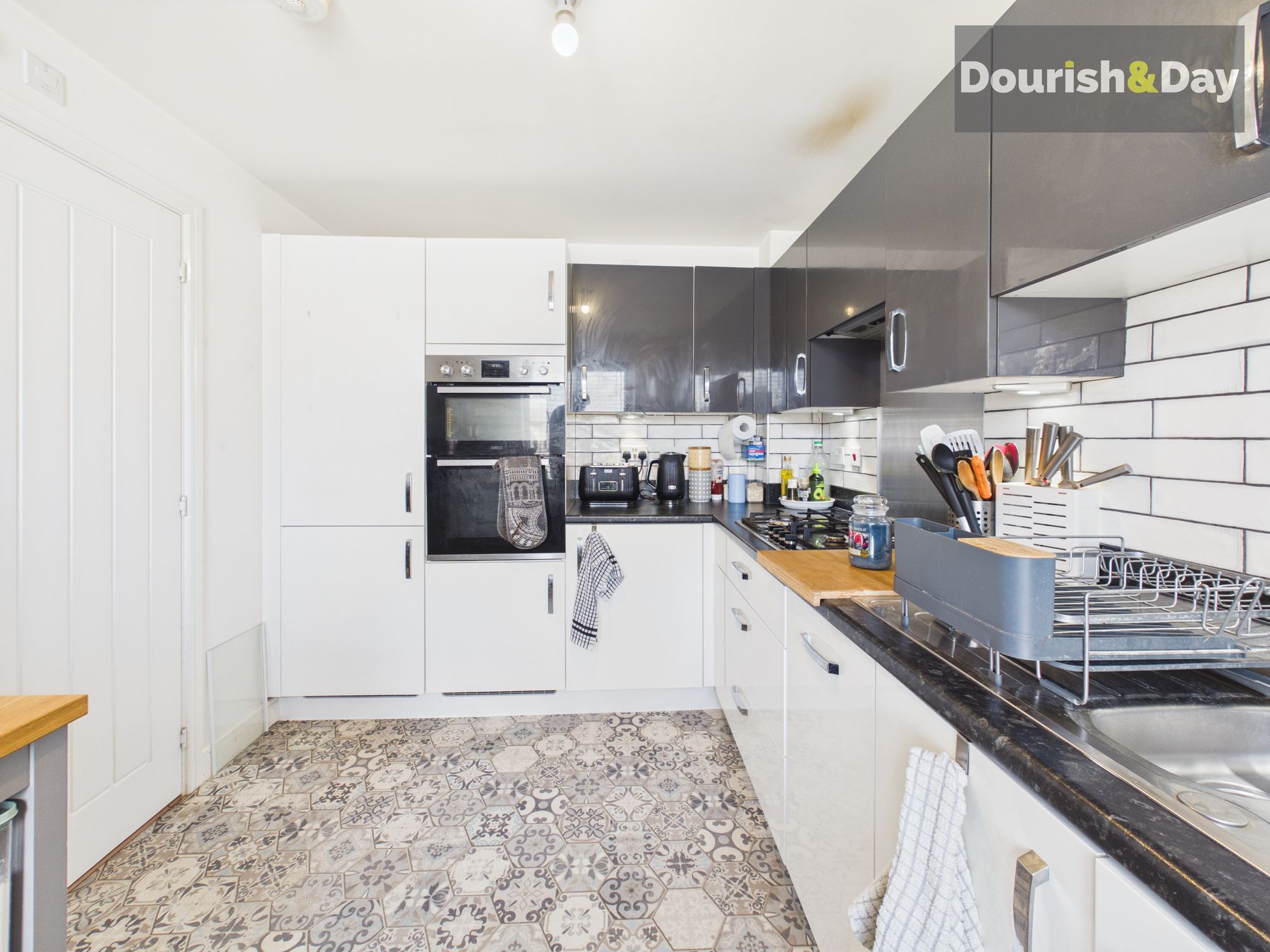 3 bed semi-detached house for sale in Hylton Road, Stafford, ST16 - Property Image 3