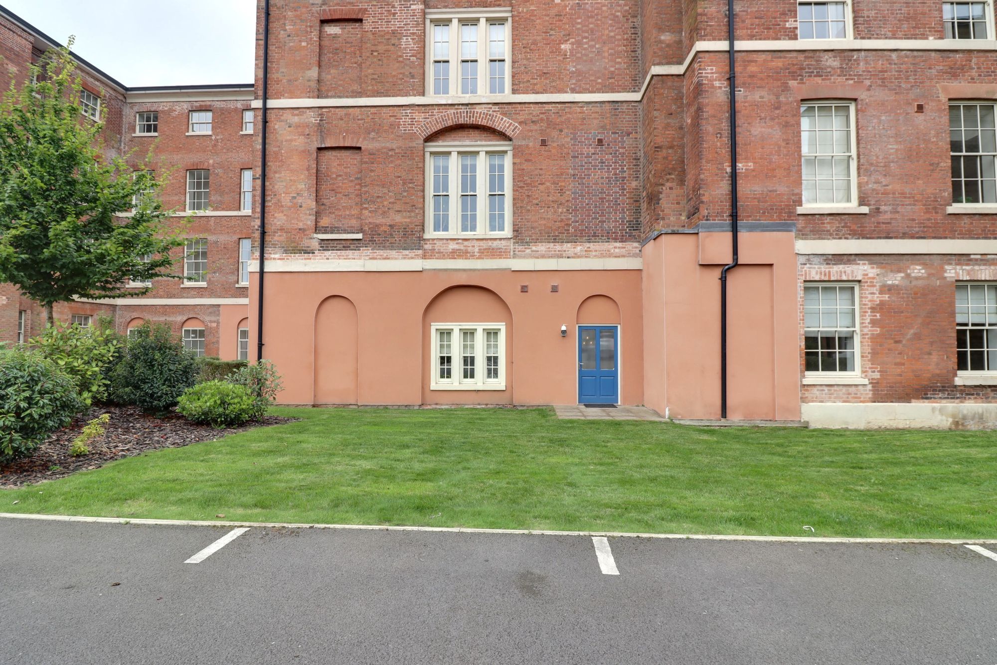 1 bed apartment for sale in St. Georges Parkway, Stafford, ST16 - Property Image 10