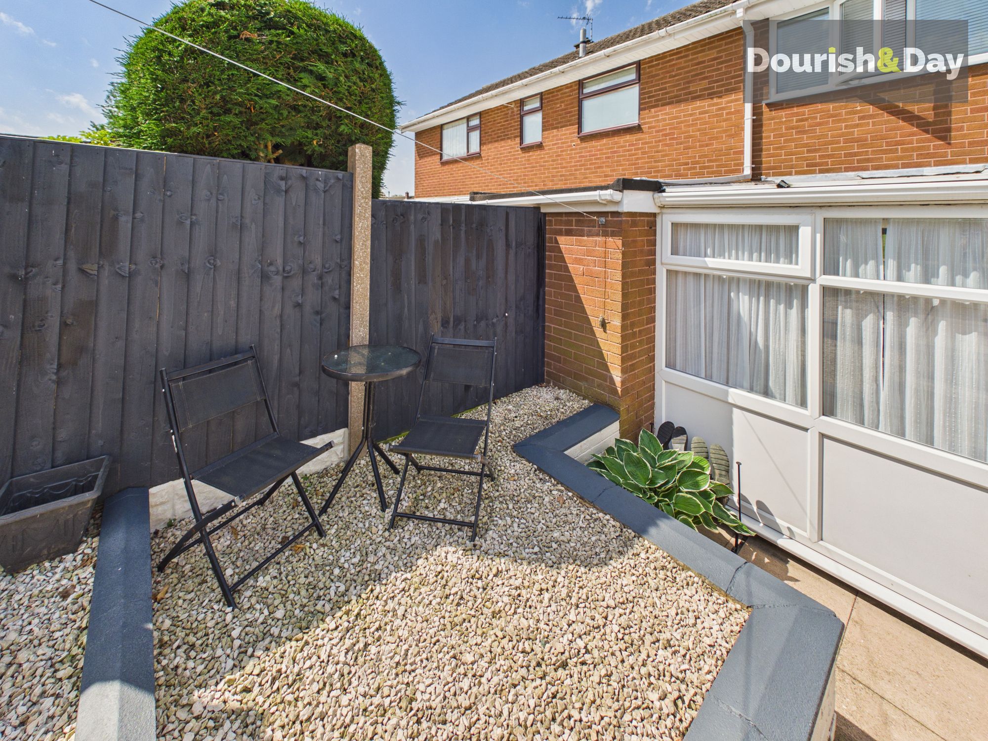 3 bed terraced house for sale in Fallowfield Close, Penkridge, ST19 - Property Image 4
