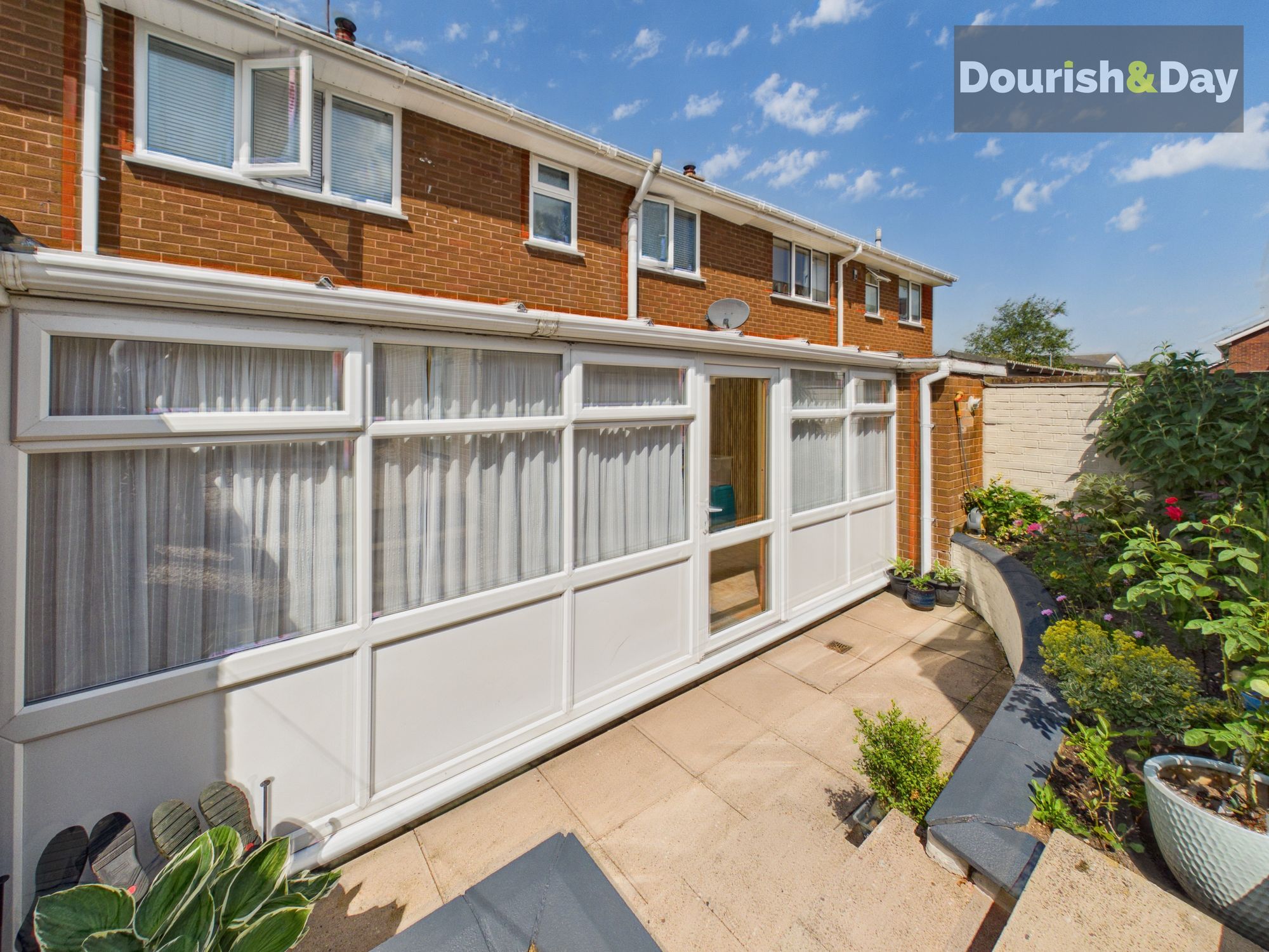 3 bed terraced house for sale in Fallowfield Close, Penkridge, ST19 - Property Image 6