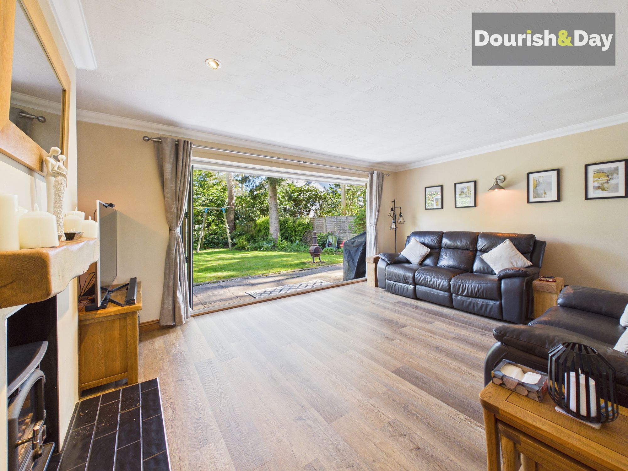 5 bed detached house for sale in Honeybee Cottage - Property Image 6