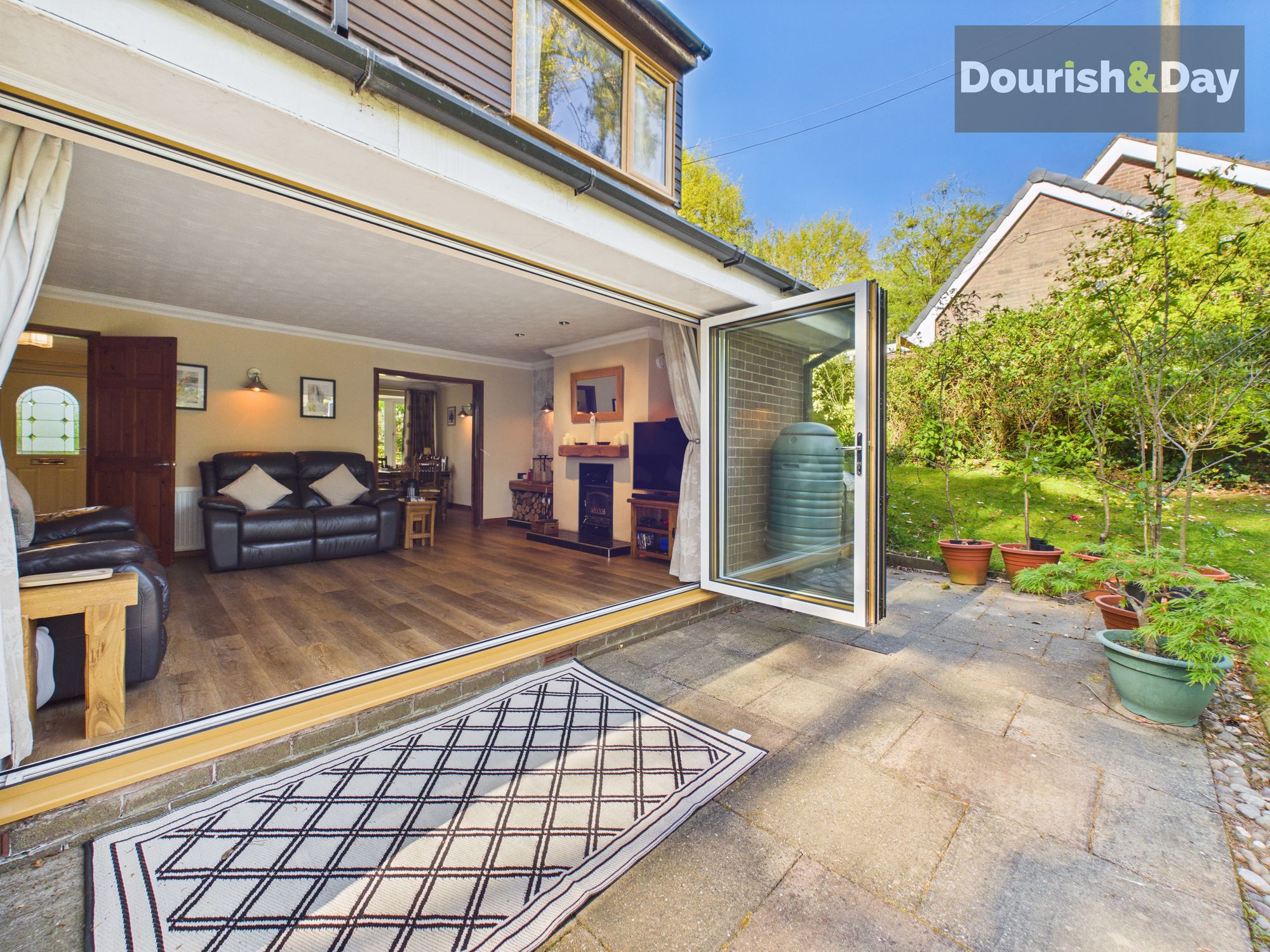 5 bed detached house for sale in Honeybee Cottage - Property Image 4