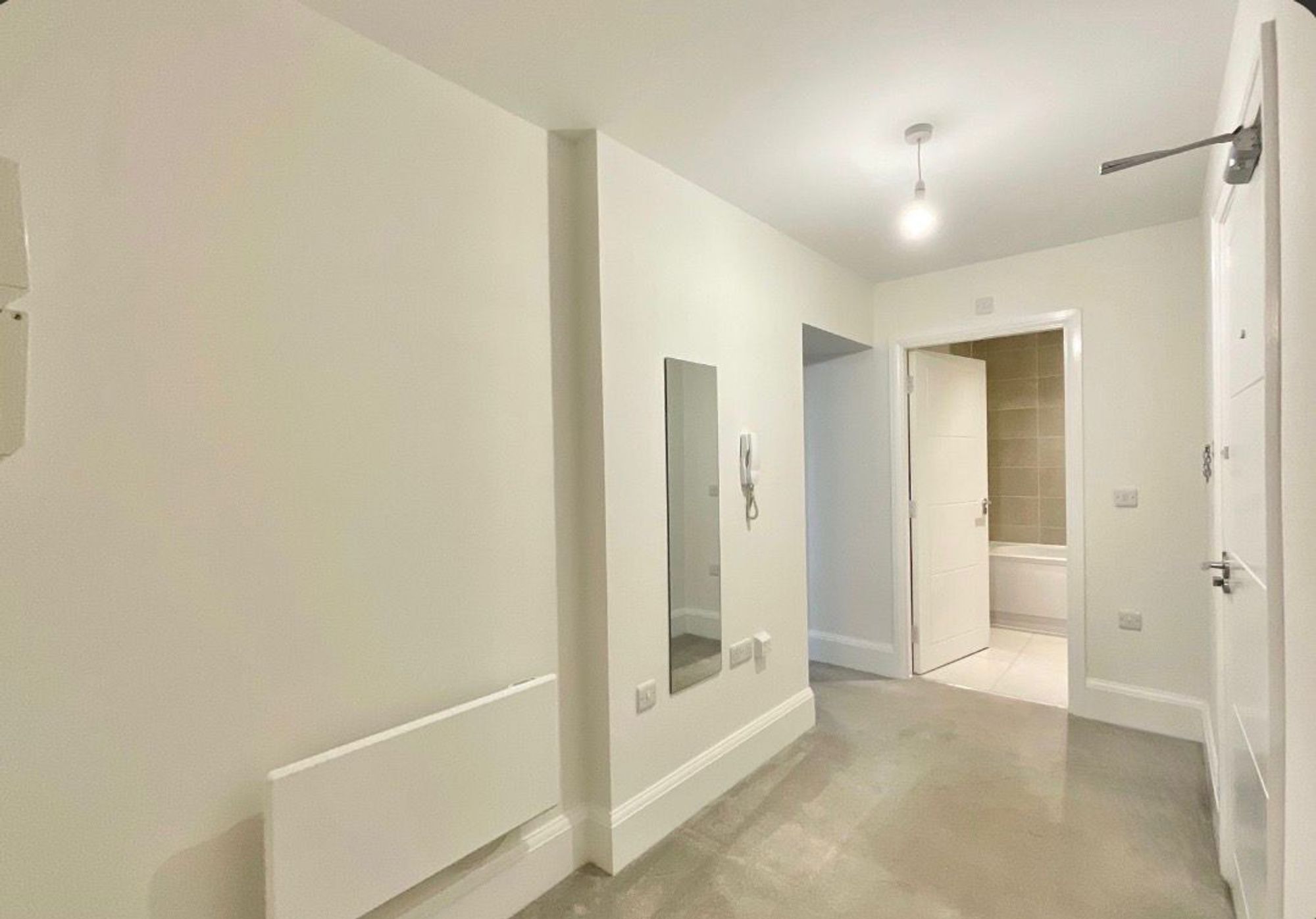 2 bed apartment for sale in St. Georges Parkway, Stafford, ST16 - Property Image 5