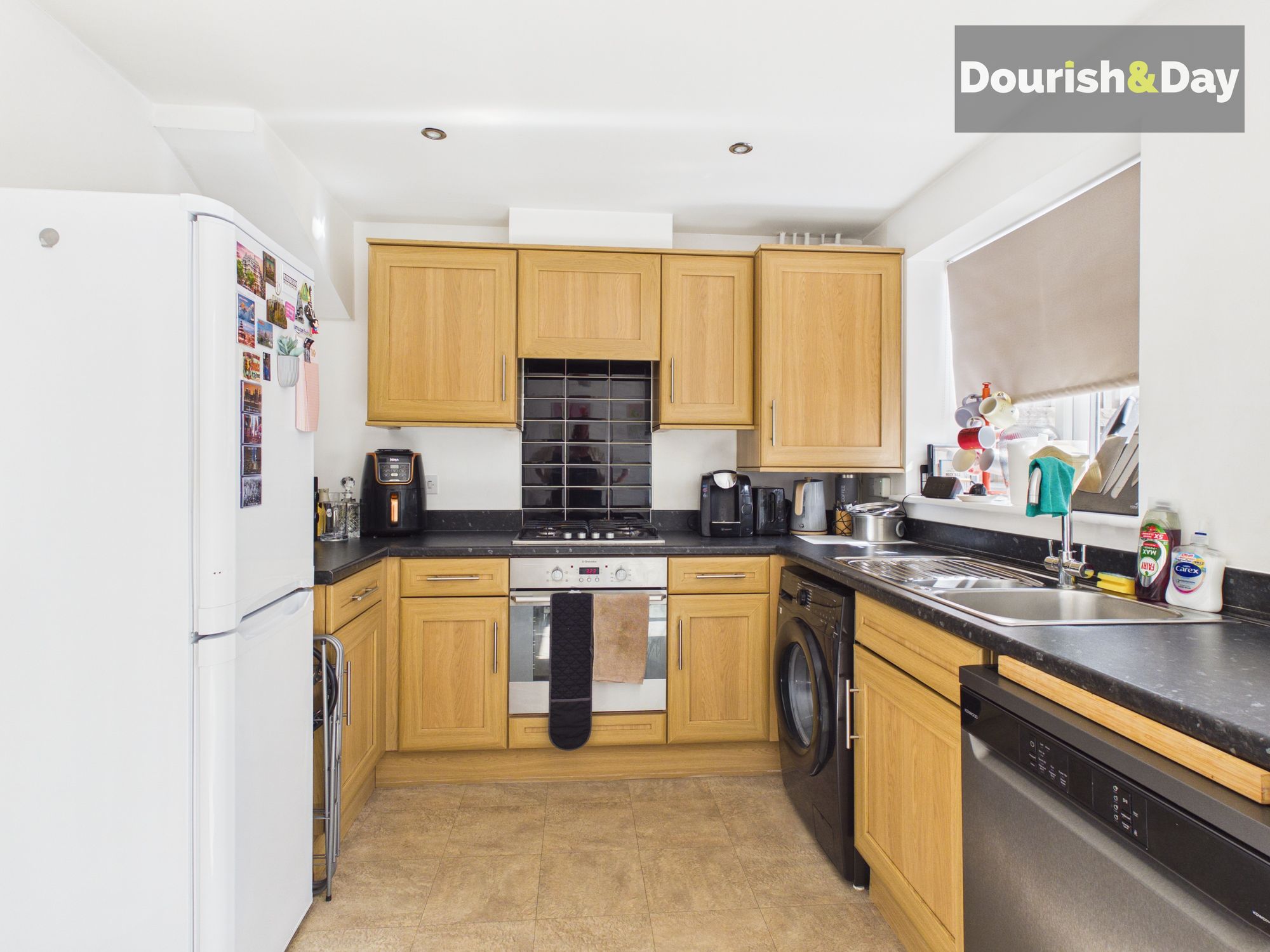 3 bed semi-detached house to rent in Fieldhouse Way, Stafford, ST17 - Property Image 3