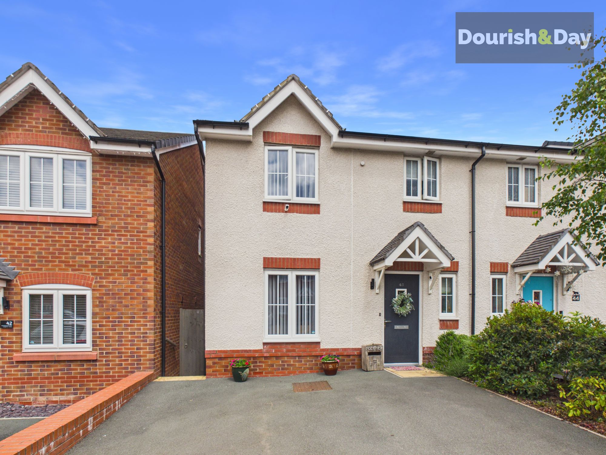 3 bed semi-detached house for sale in Leighton View, Loggerheads, TF9  - Property Image 1