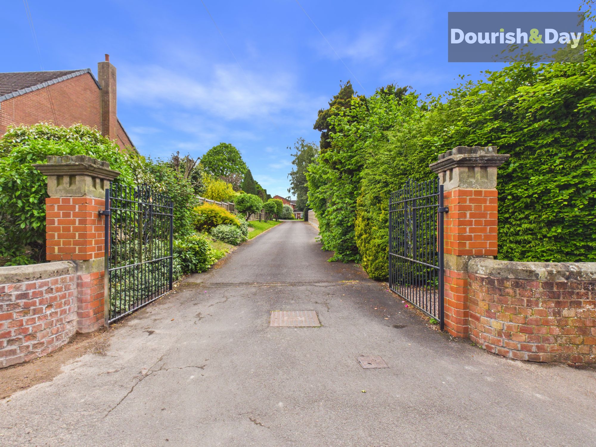 4 bed detached house for sale in Frogmore Close, Market Drayton, TF9 - Property Image 2