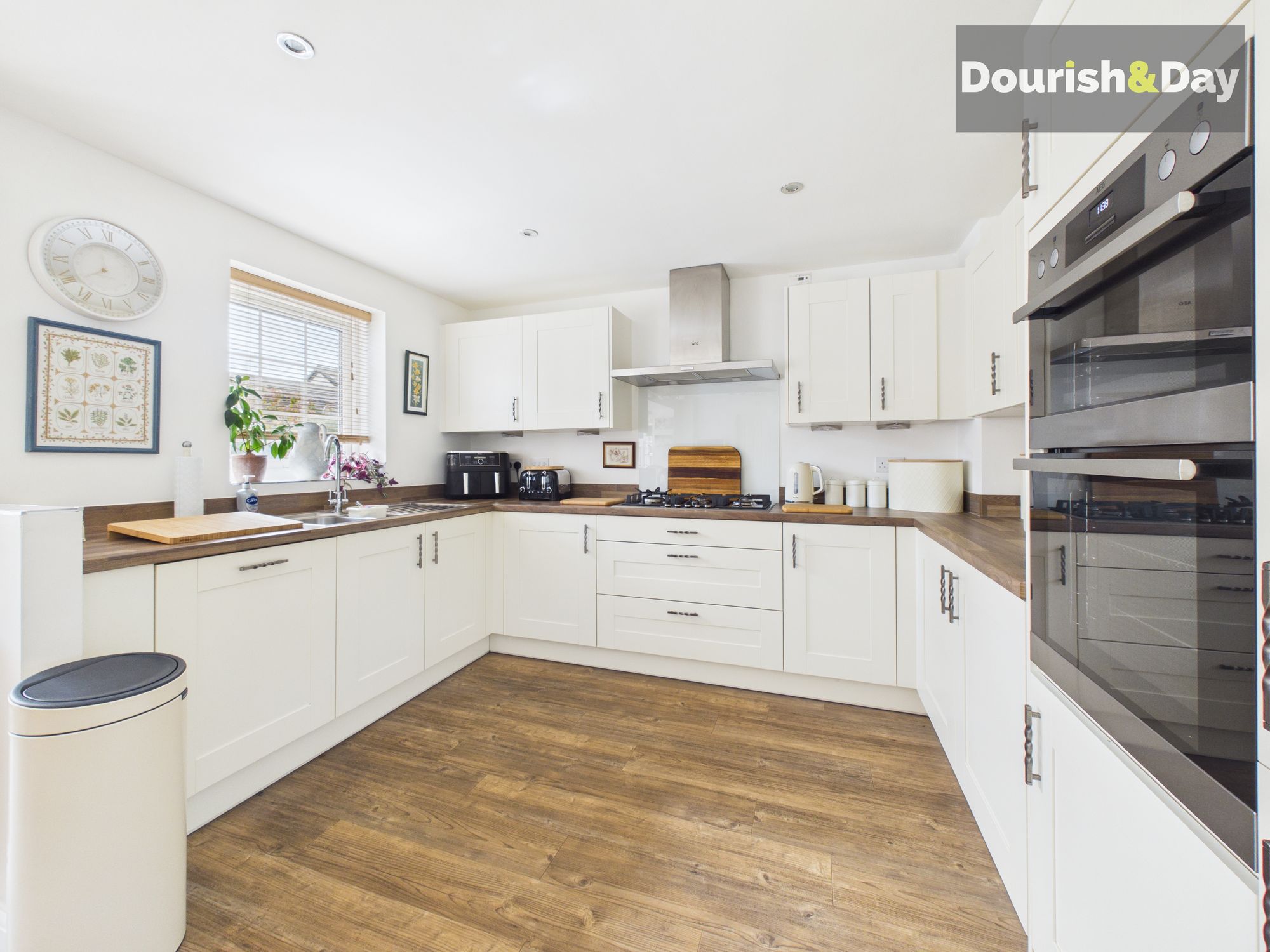 4 bed detached house for sale in Stevens Grove, Market Drayton, TF9 - Property Image 8