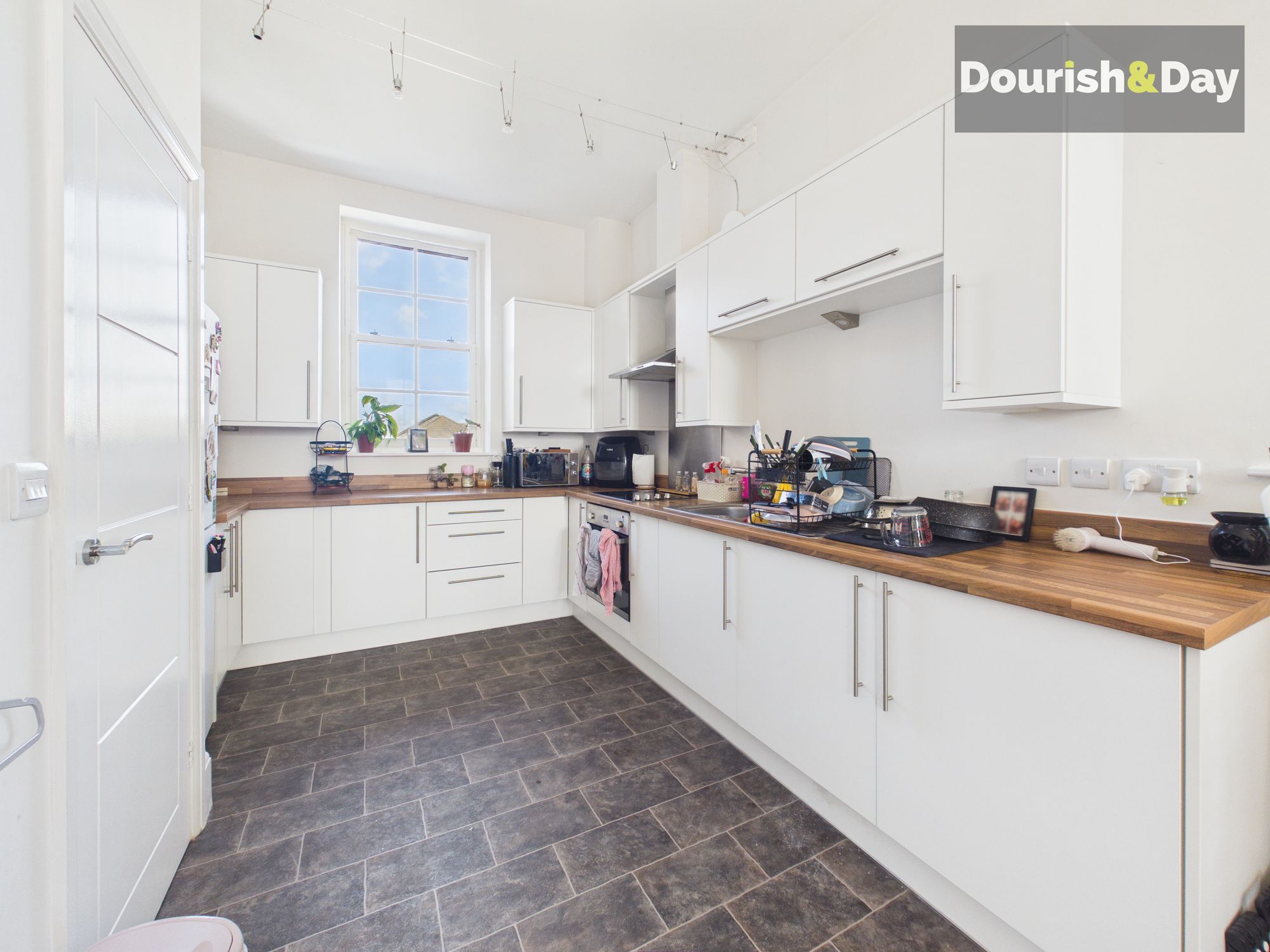 1 bed flat for sale in St. Georges Parkway, Stafford, ST16 - Property Image 2