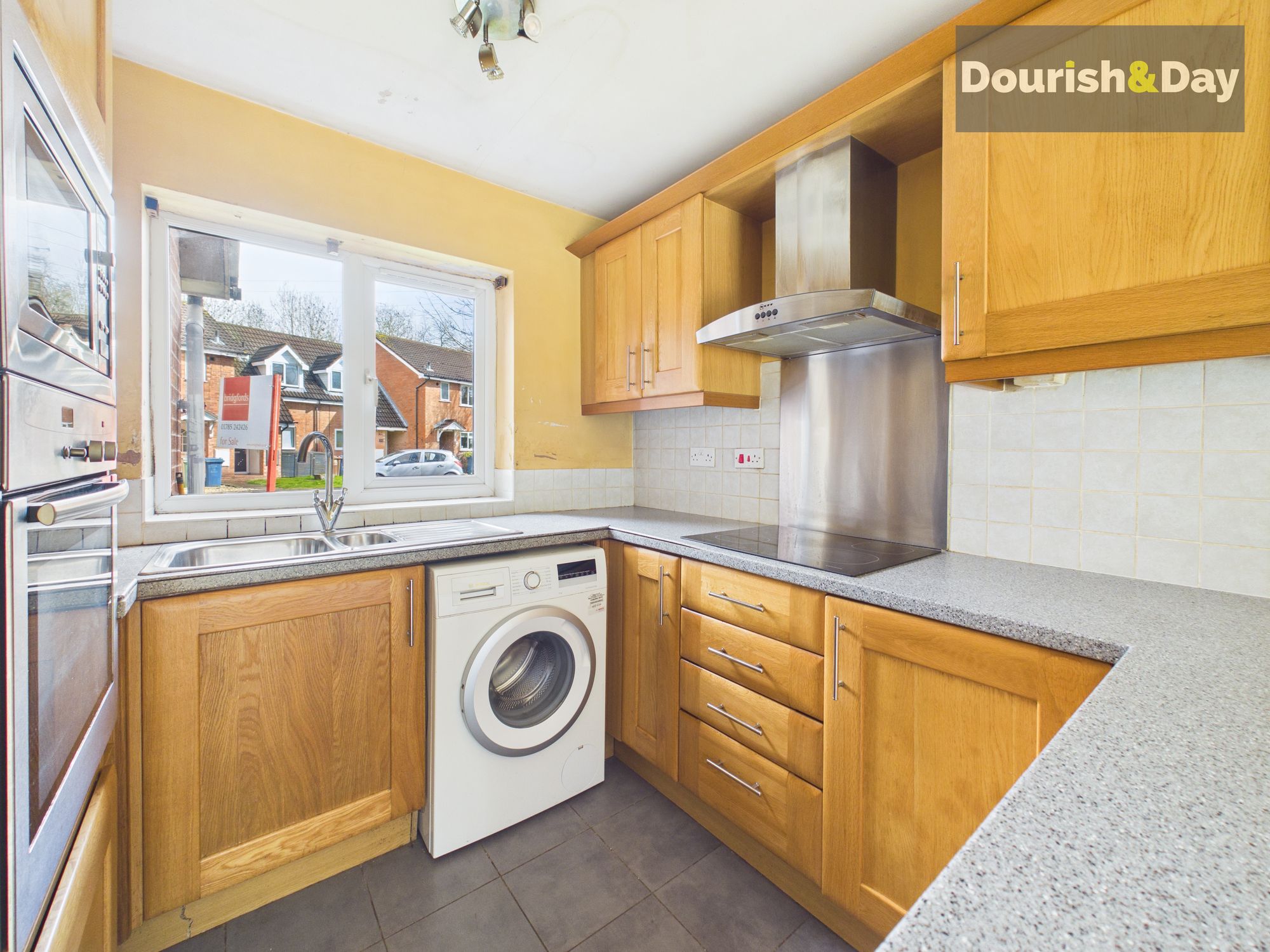 1 bed mid-terraced house for sale in Beaconside Close, Stafford, ST16 - Property Image 3