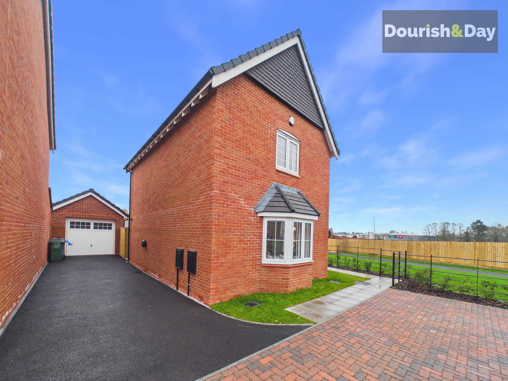 3 bed detached house for sale in Hornbeam Way, Stafford, ST17 - Property Image 5