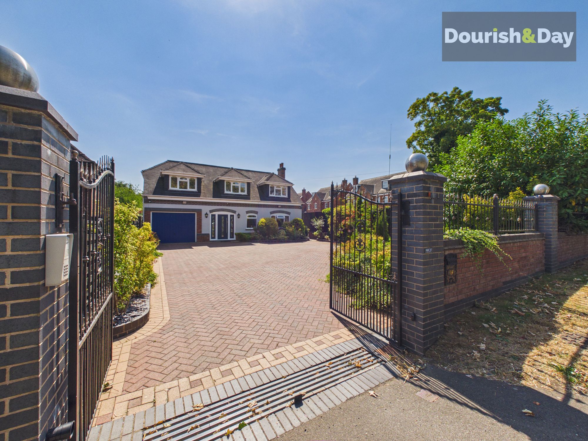4 bed detached house for sale in Long Lane, Essington, WV11 - Property Image 5