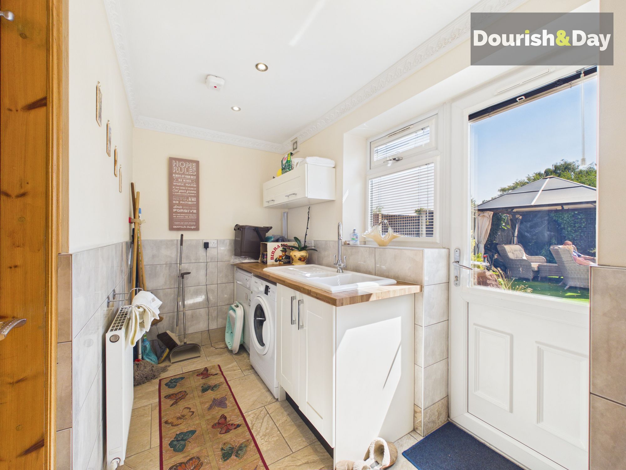 4 bed detached house for sale in Long Lane, Essington, WV11 - Property Image 12
