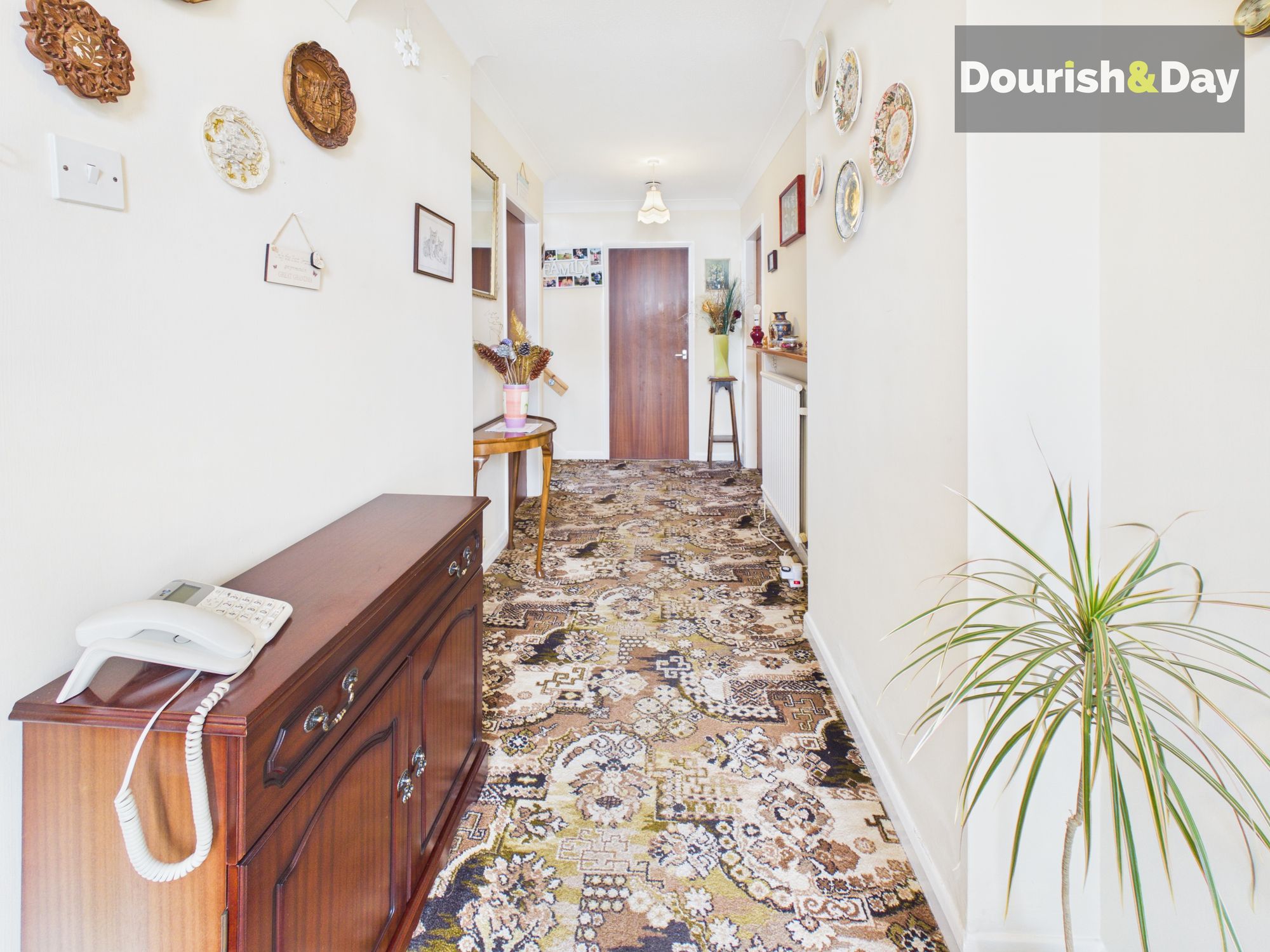 4 bed detached house for sale in Aldbury Close, Stafford, ST16 - Property Image 5
