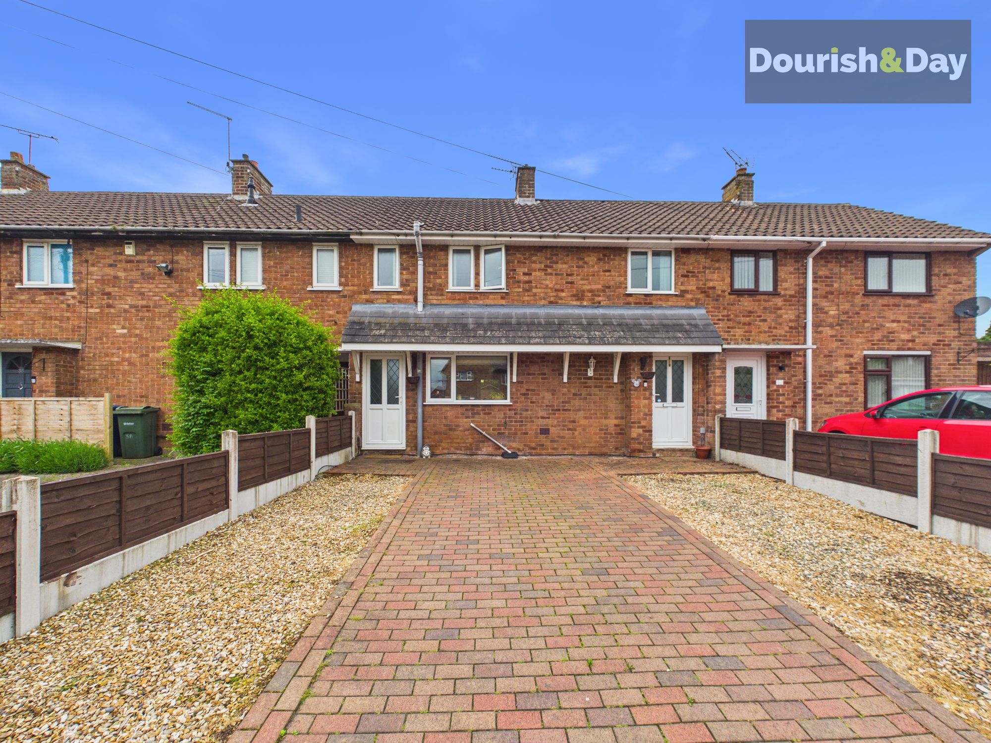 3 bed mid-terraced house for sale in Morton Road, Stafford, ST17