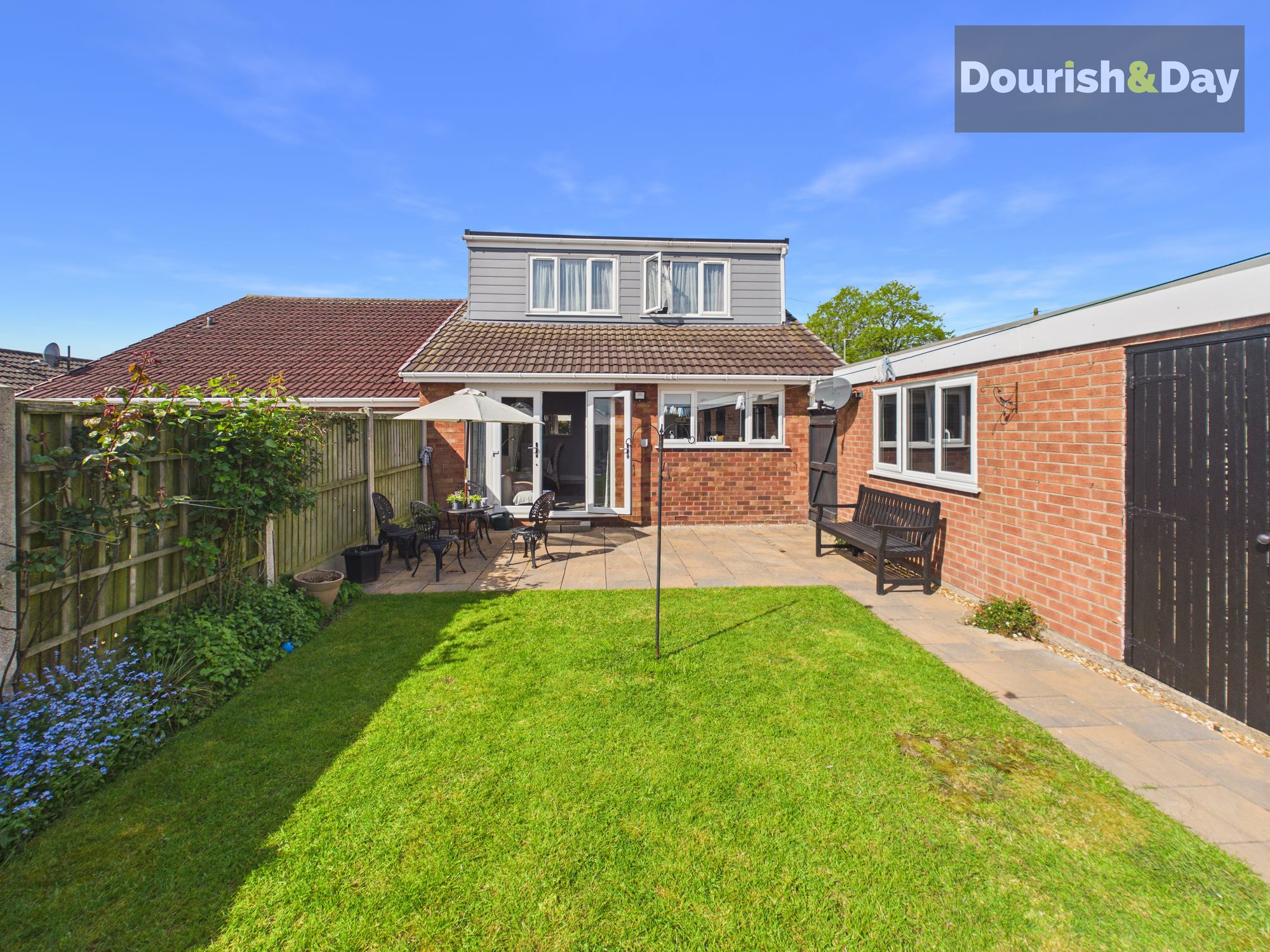 3 bed semi-detached bungalow for sale in Colwich Crescent, Stafford, ST16 - Property Image 3