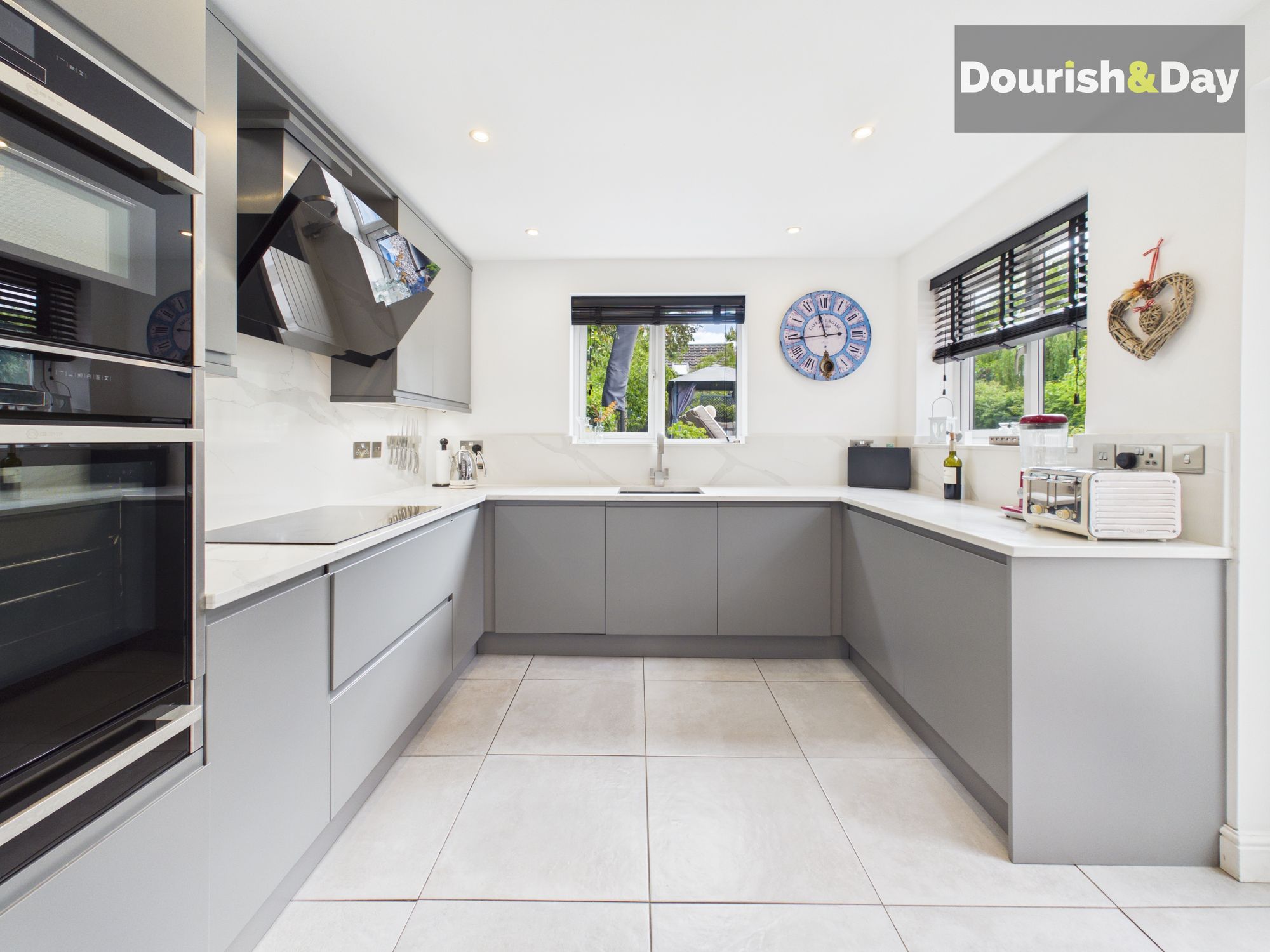 4 bed detached house for sale in Oak Tree Gardens, Coppenhall, ST18 - Property Image 16