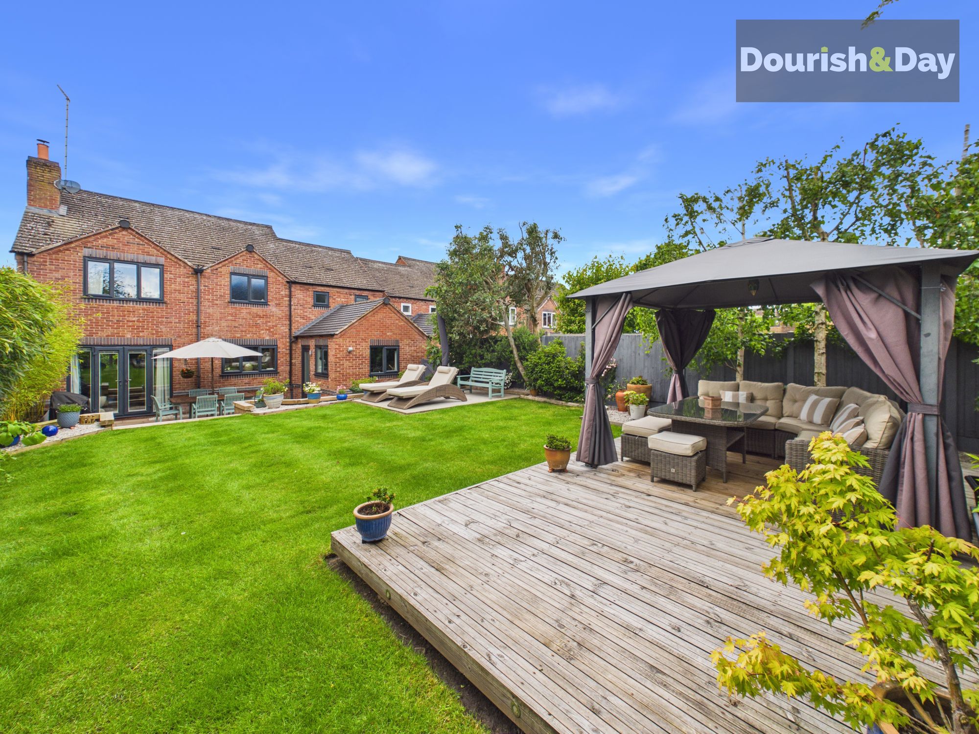 4 bed detached house for sale in Oak Tree Gardens, Coppenhall, ST18 - Property Image 34