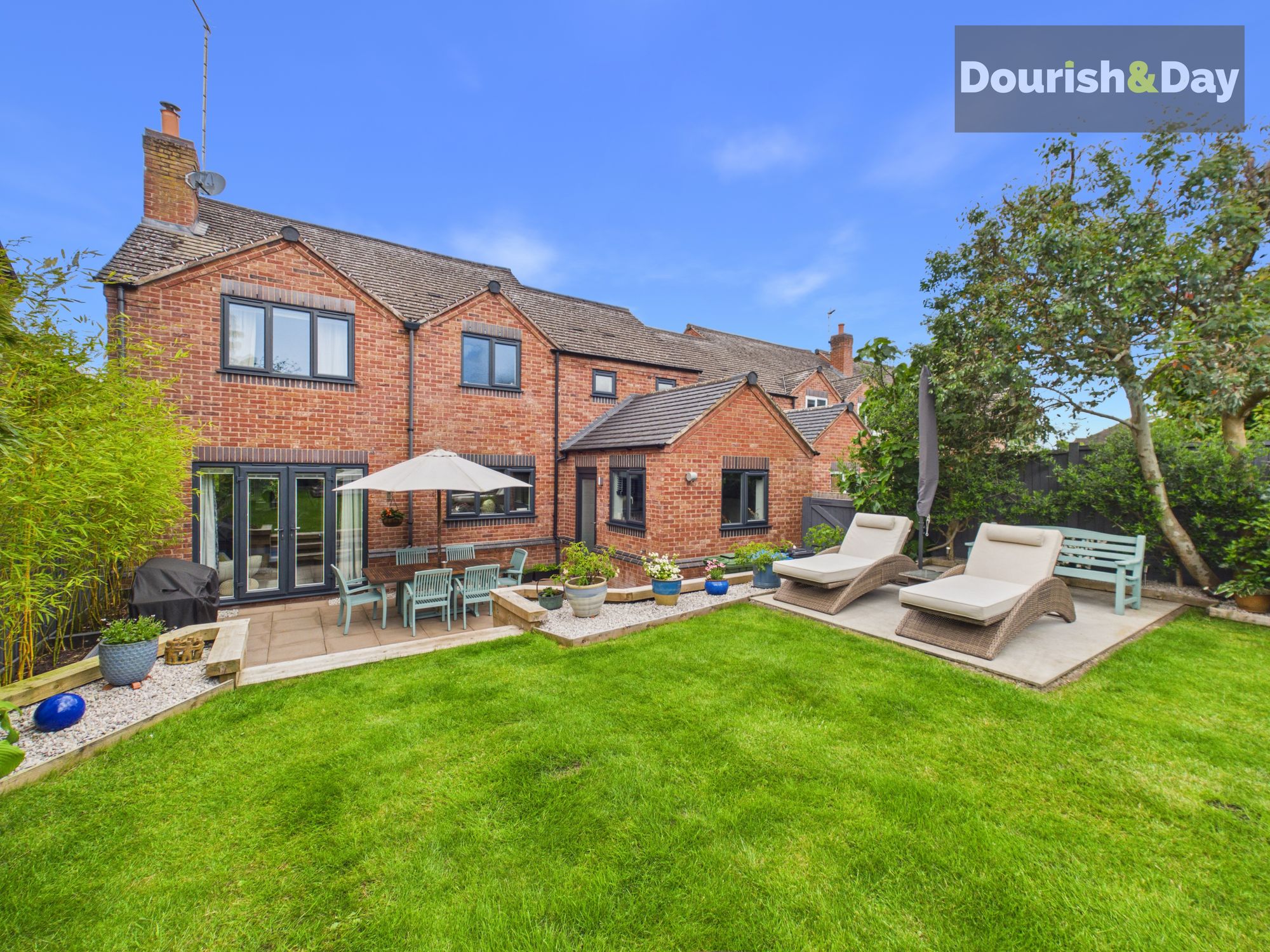 4 bed detached house for sale in Oak Tree Gardens, Coppenhall, ST18 - Property Image 35