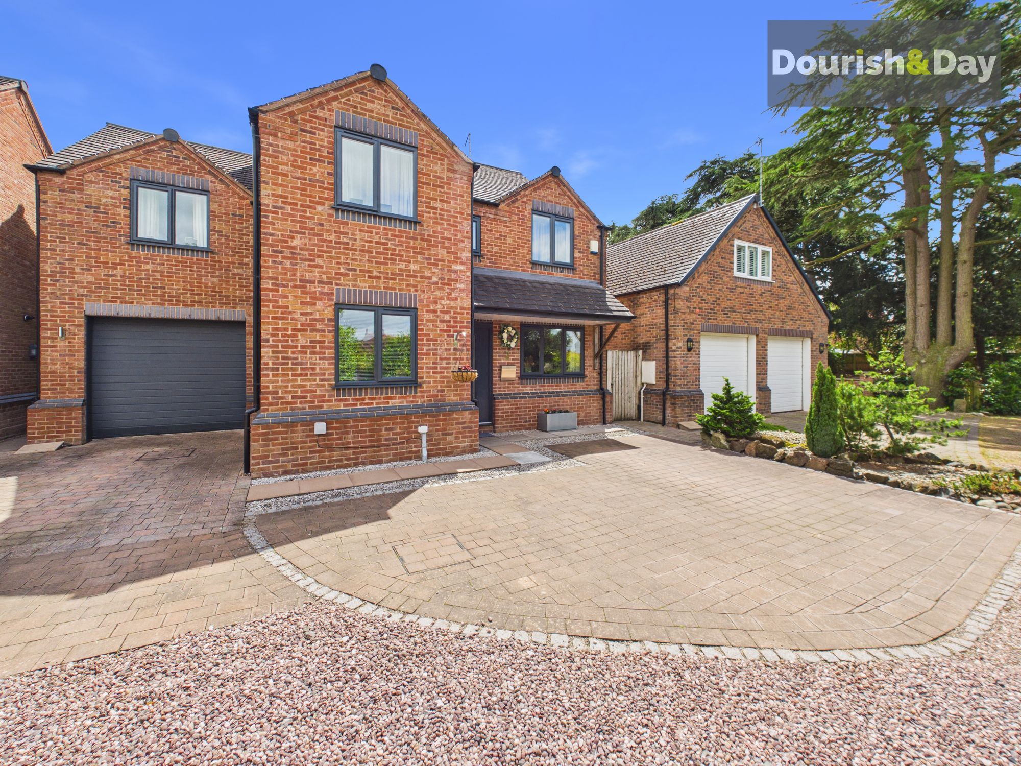 4 bed detached house for sale in Oak Tree Gardens, Coppenhall, ST18 - Property Image 44