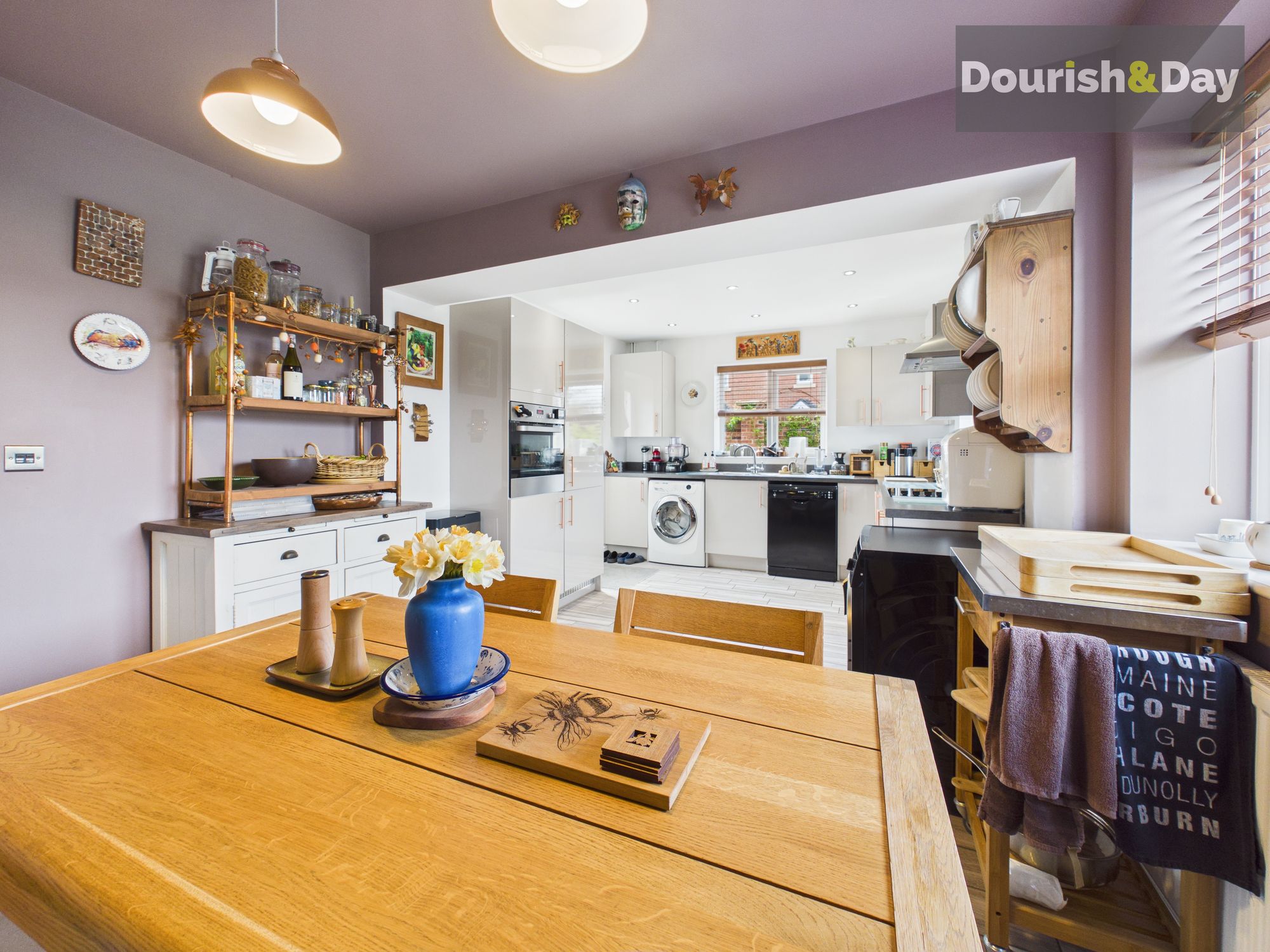3 bed detached house for sale in Wrexham Road, Whitchurch, SY13 - Property Image 3