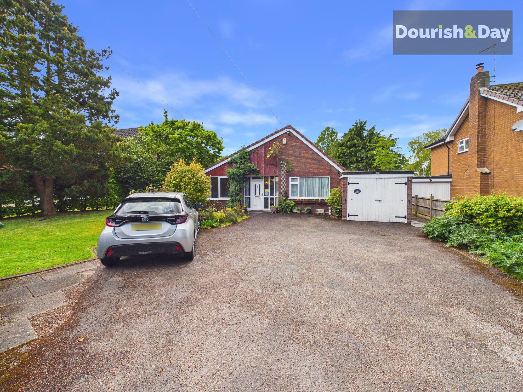 3 bed detached bungalow for sale in Lower Penkridge Road, Acton Trussell, ST17