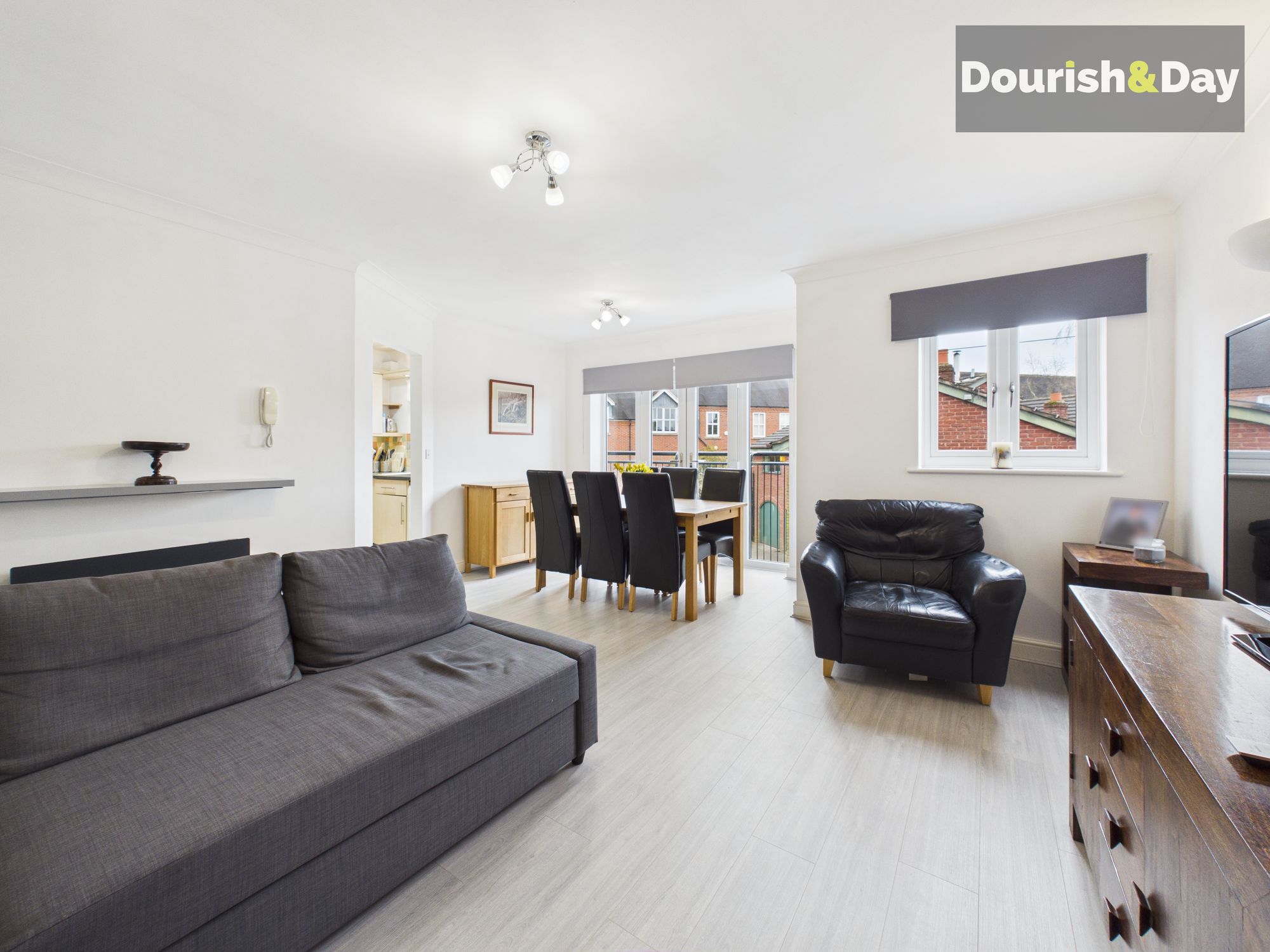 2 bed flat for sale in Deermoss Lane, Whitchurch, SY13 - Property Image 2