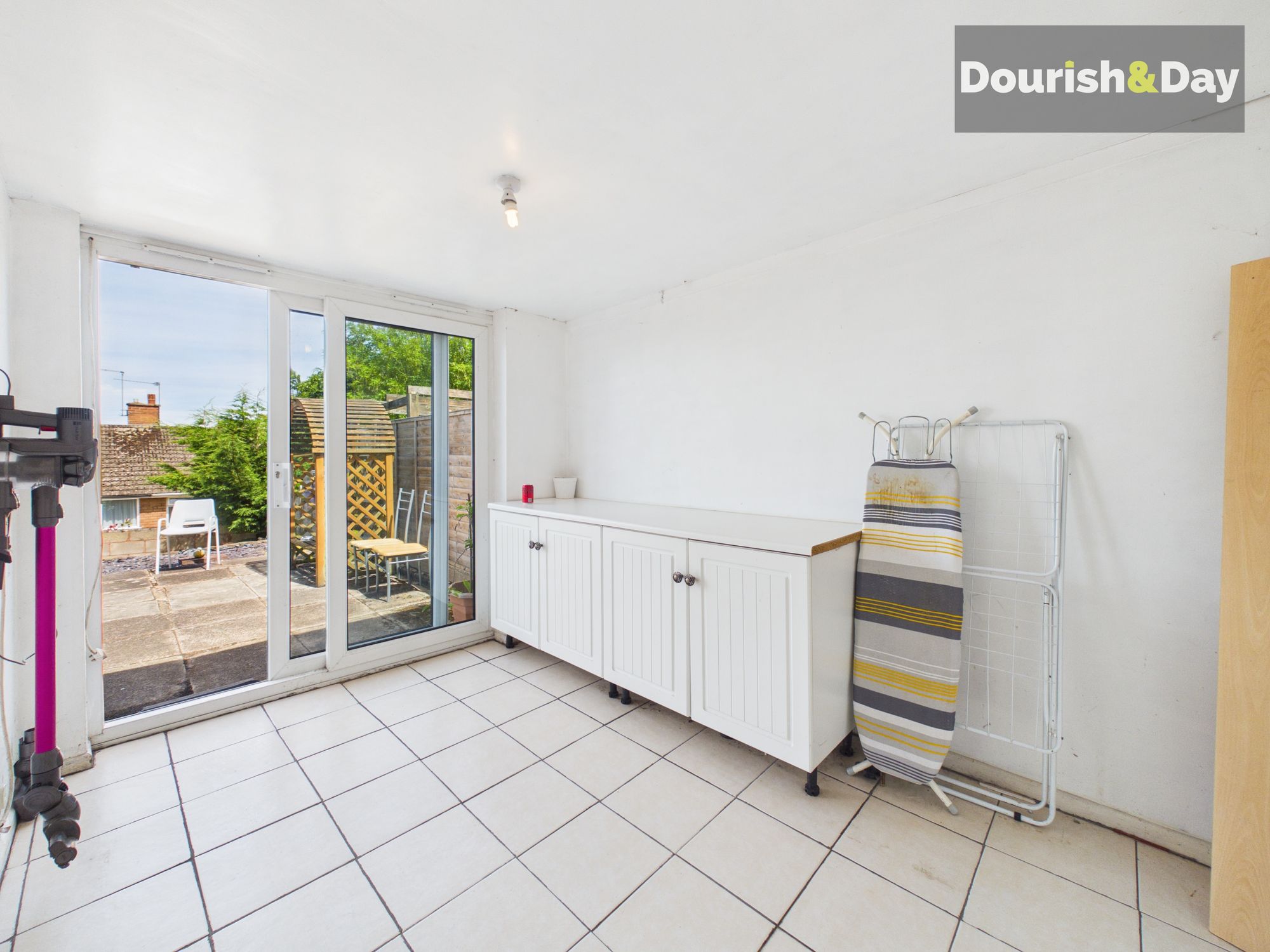 3 bed semi-detached house for sale in Churchfield Close, Stafford, ST17 - Property Image 8