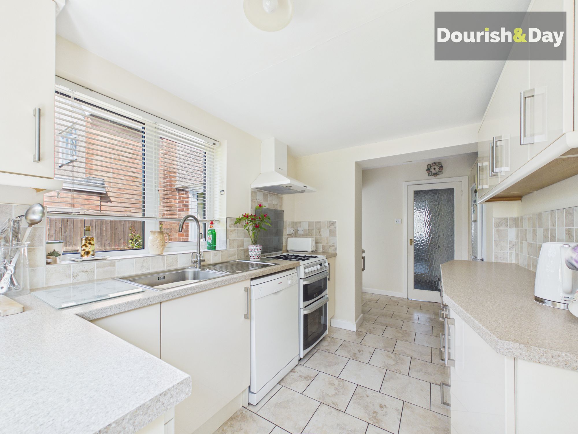 5 bed detached house for sale in Dawlish Avenue, Weeping Cross, Stafford, ST17 - Property Image 8
