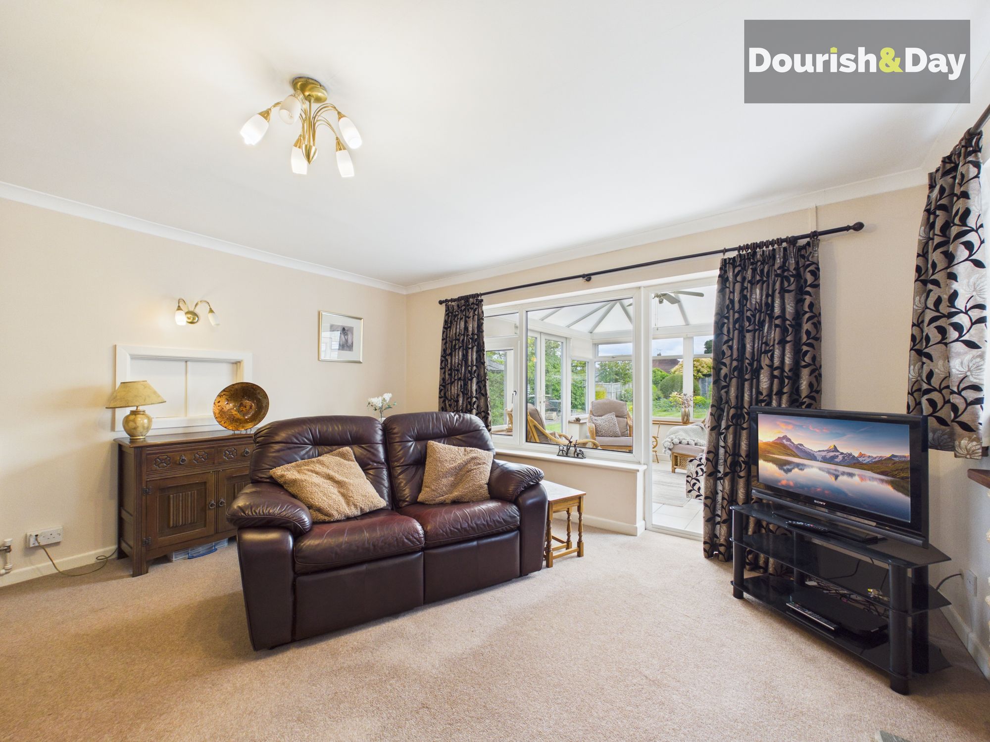 2 bed detached bungalow for sale in Portleven Close, Weeping Cross, Stafford, ST17 - Property Image 6