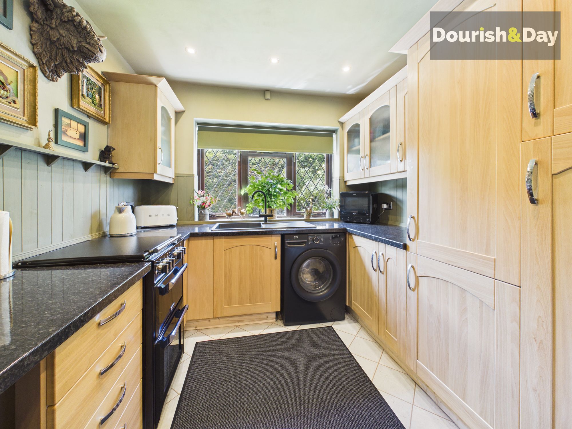 2 bed detached bungalow for sale in Edward German Drive, Whitchurch, SY13 - Property Image 8