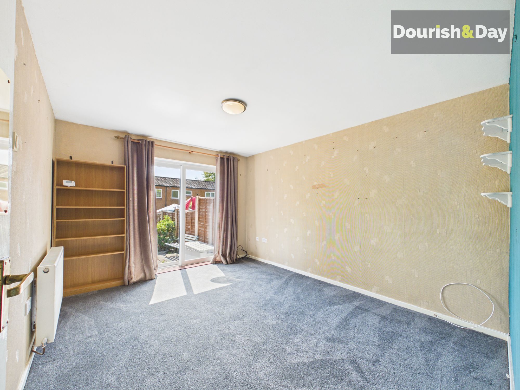 3 bed mid-terraced house for sale in Shaw Gardens, Stafford, ST17 - Property Image 2