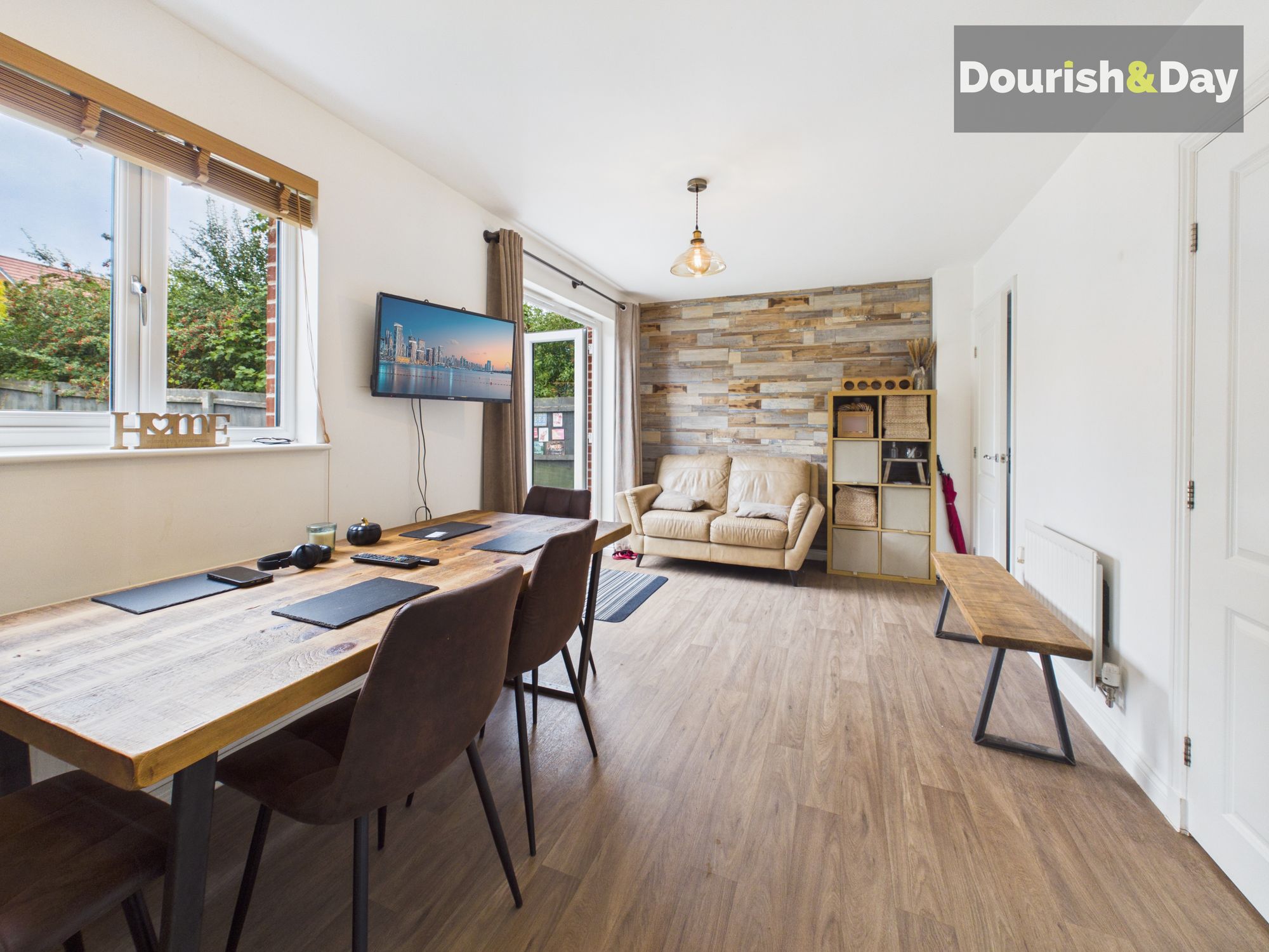 4 bed detached house for sale in Hughes Lane, Malpas, SY14 - Property Image 3