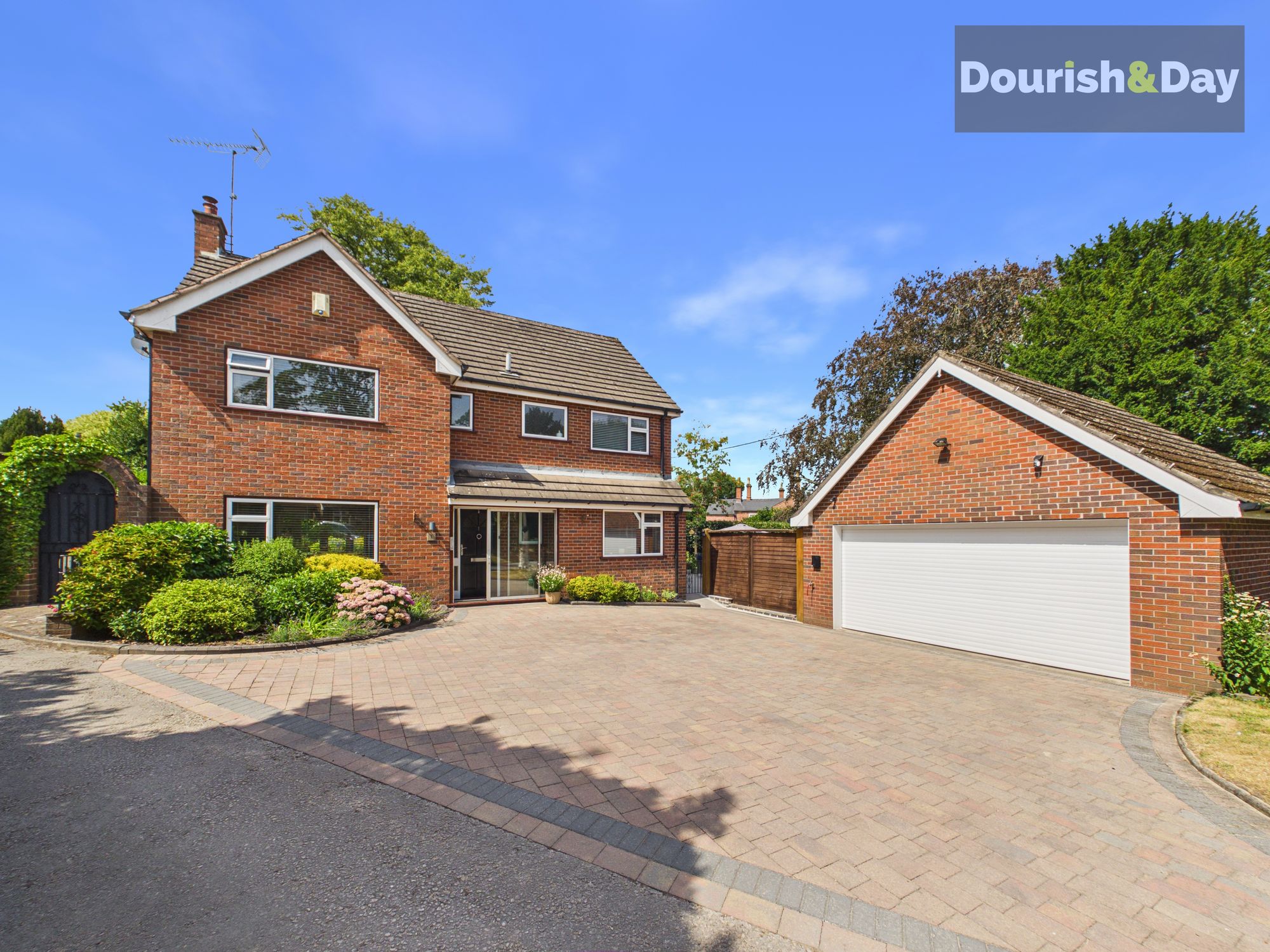 4 bed detached house for sale in The Village, Walton, ST17 - Property Image 1