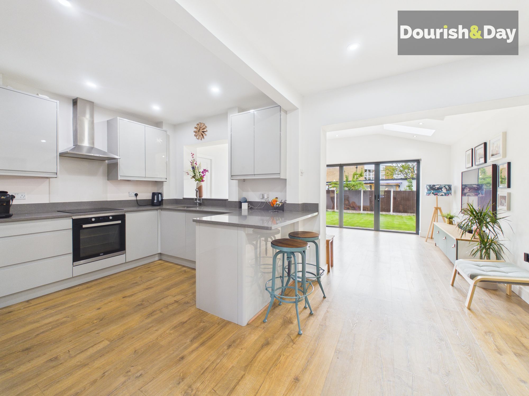 3 bed detached house for sale in Heath Drive, Stafford, ST16 - Property Image 2