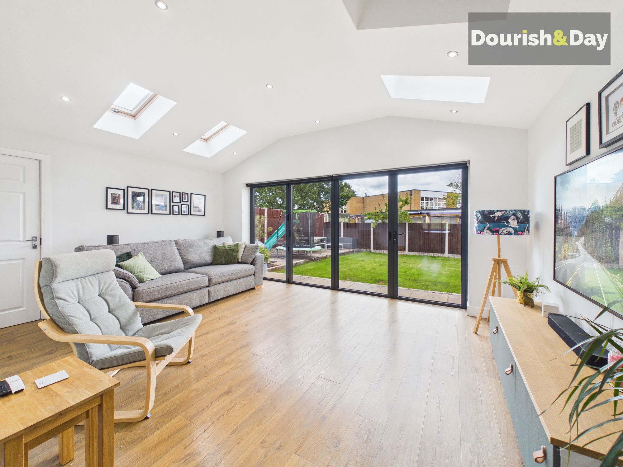 3 bed detached house for sale in Heath Drive, Stafford, ST16 - Property Image 3