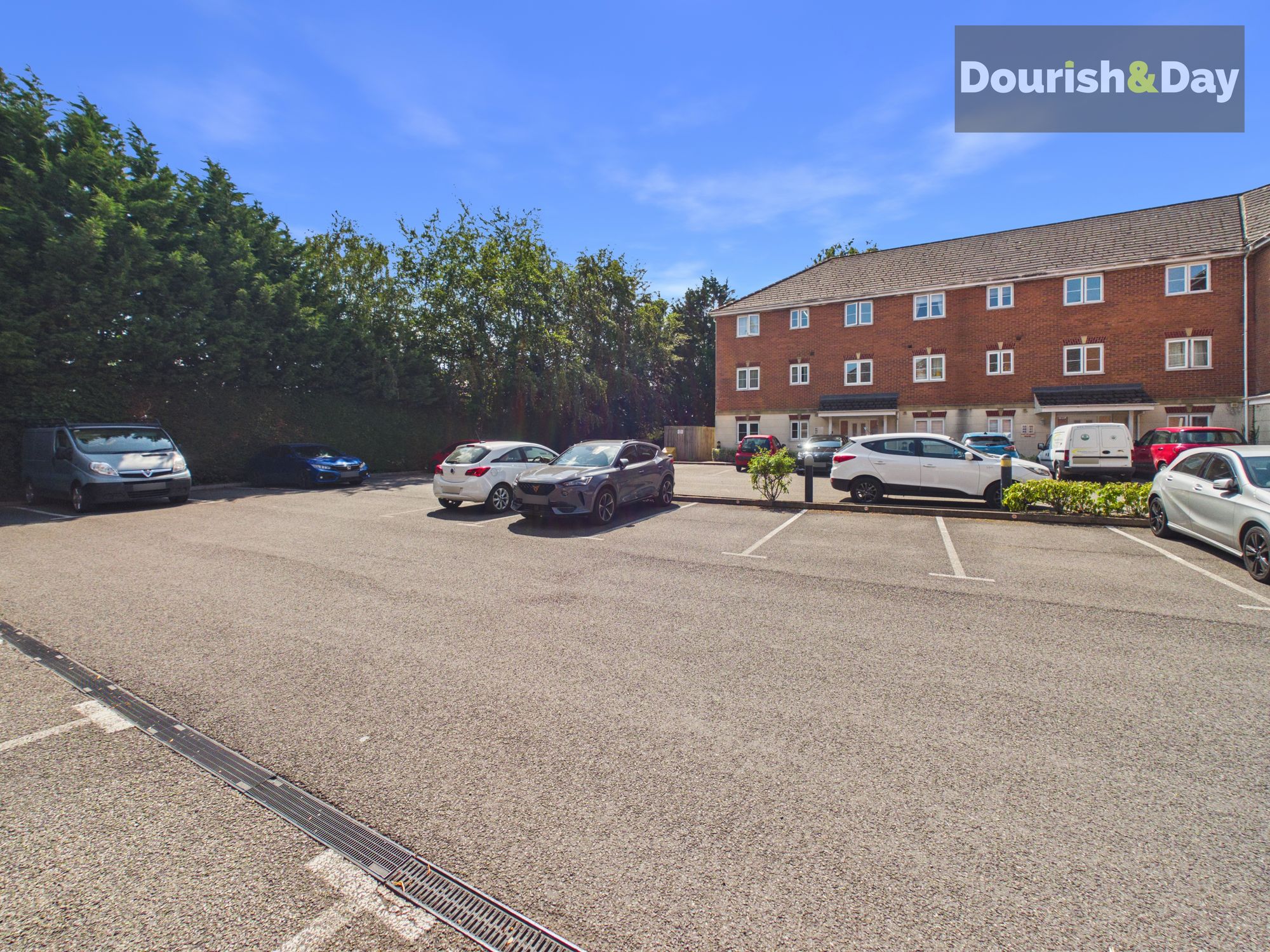2 bed flat for sale in The Garthlands, Stafford, ST17 - Property Image 10