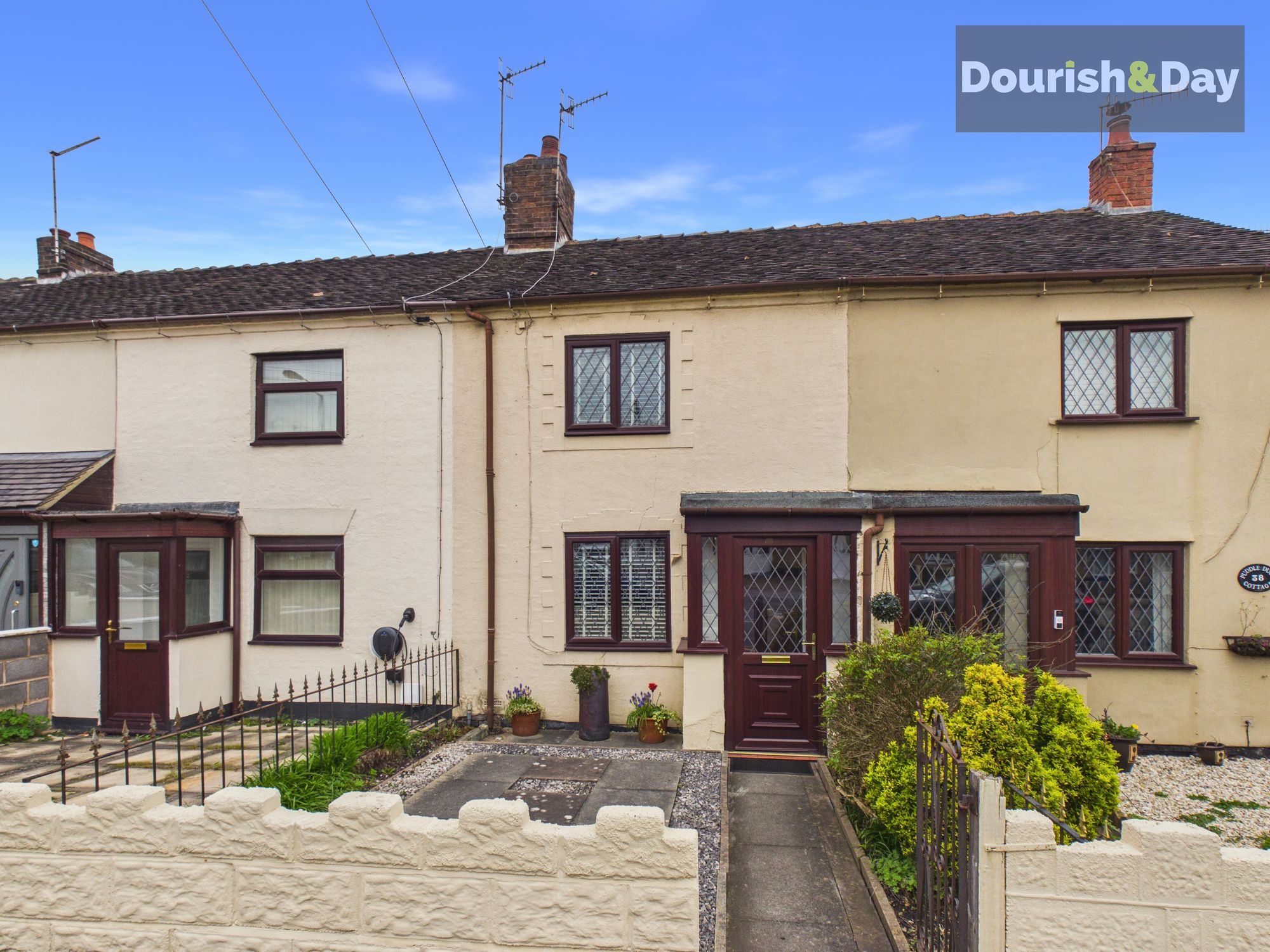 2 bed mid-terraced house for sale in High Street, Silverdale, ST5
