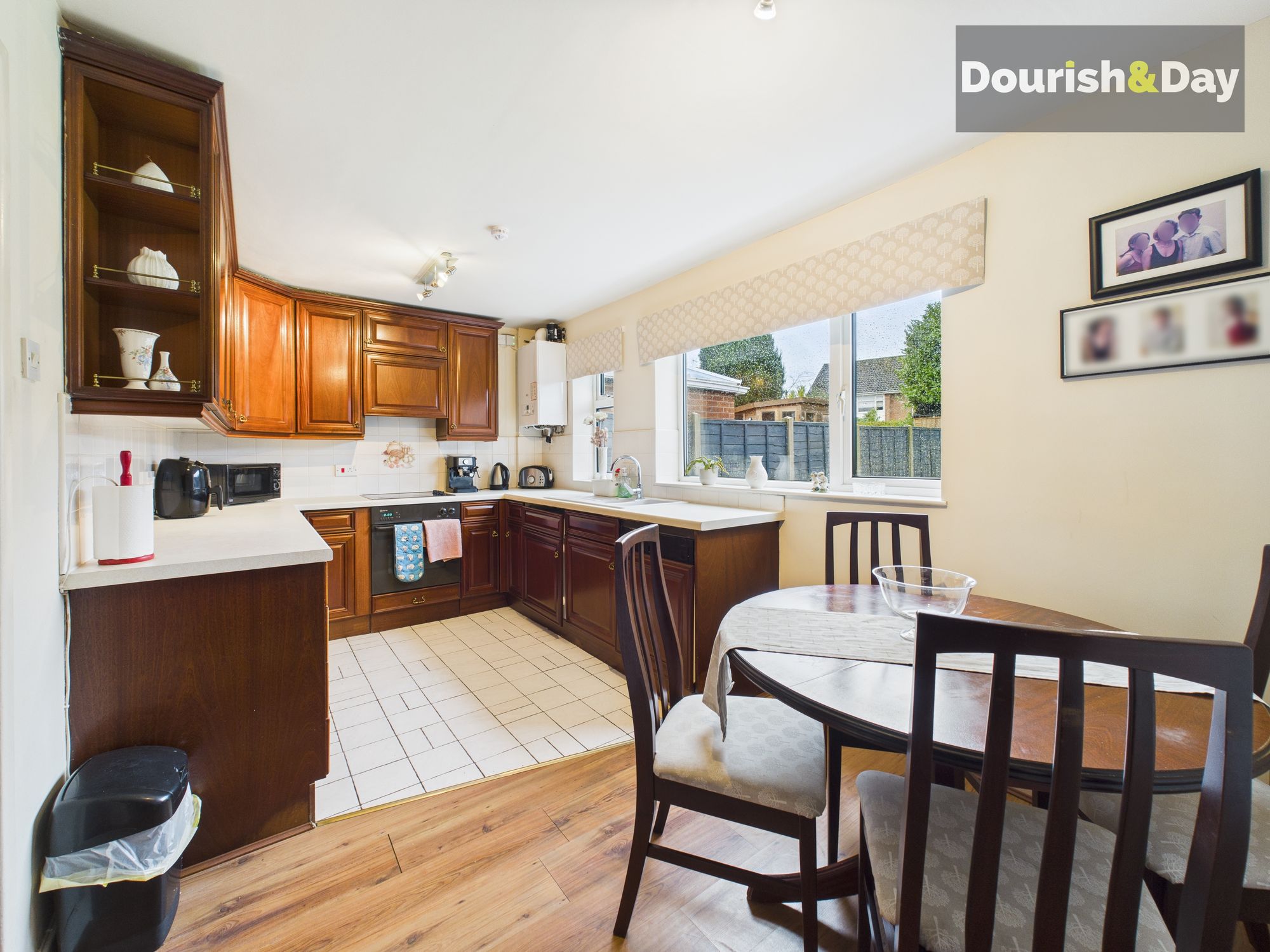 2 bed semi-detached house for sale in Woodstock Road, Stafford, ST17 - Property Image 3