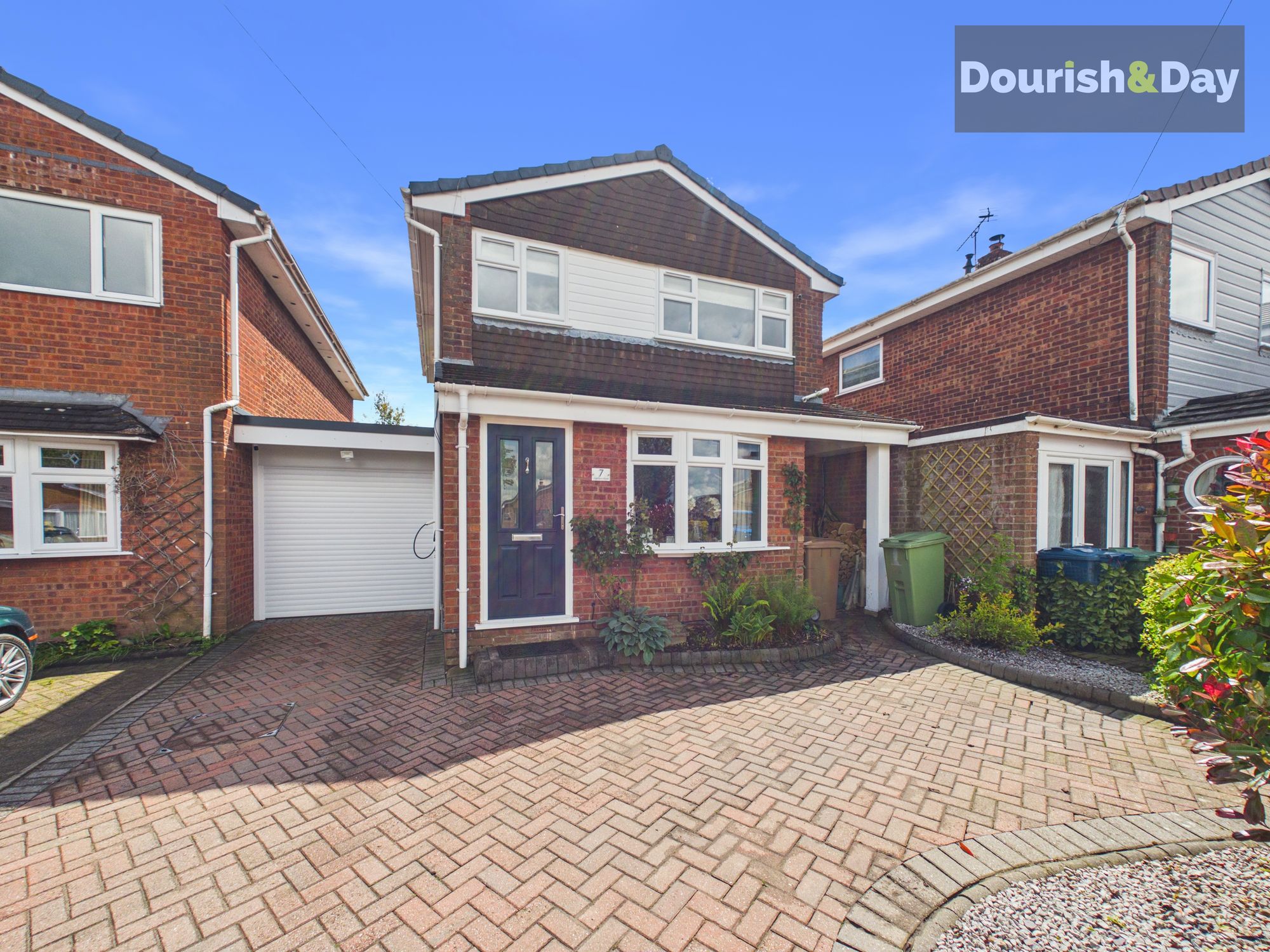 3 bed detached house for sale in Highfield Road, Hixon, ST18  - Property Image 1