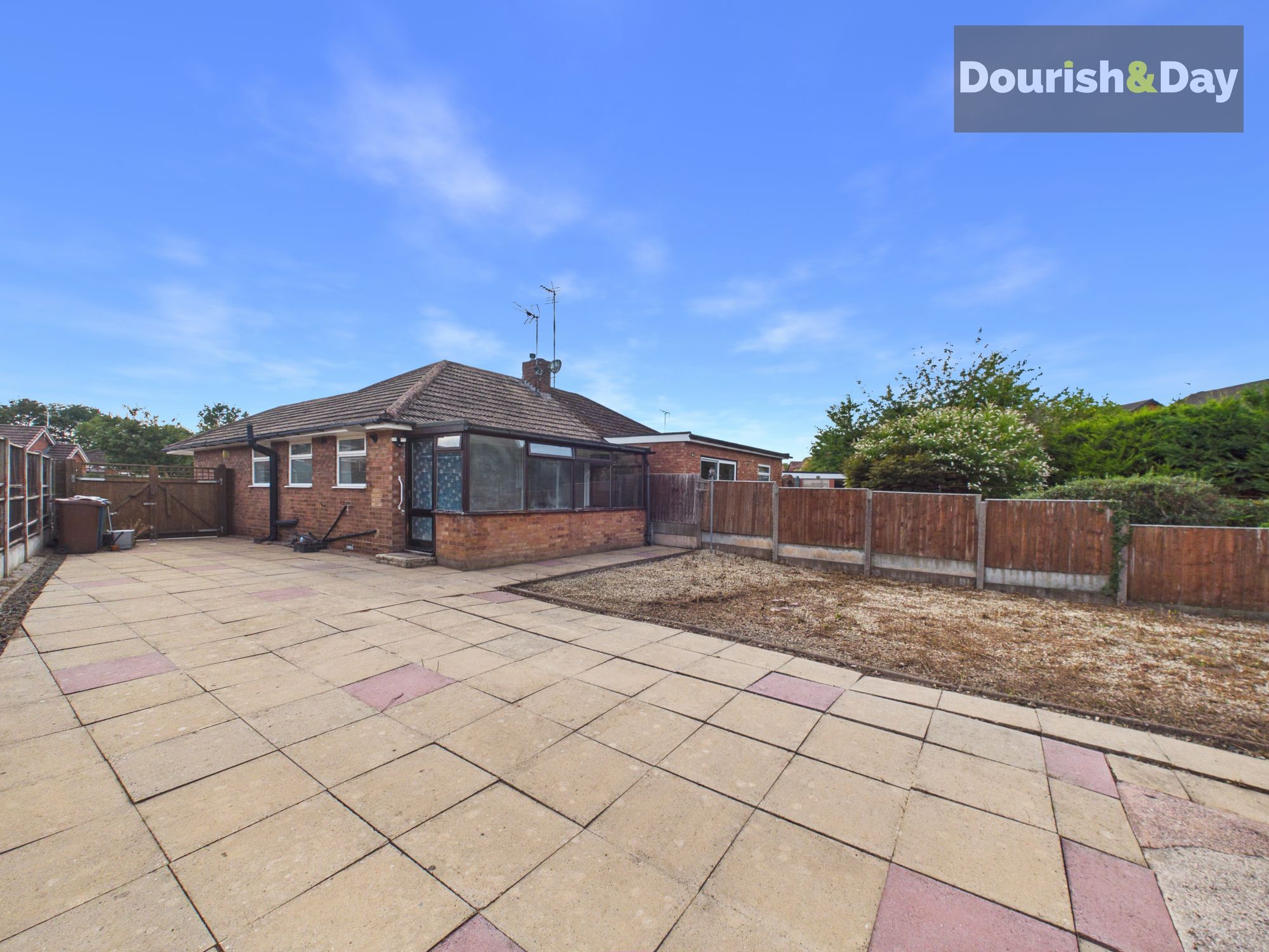 2 bed semi-detached bungalow for sale in Salisbury Road, Stafford, ST16 - Property Image 3