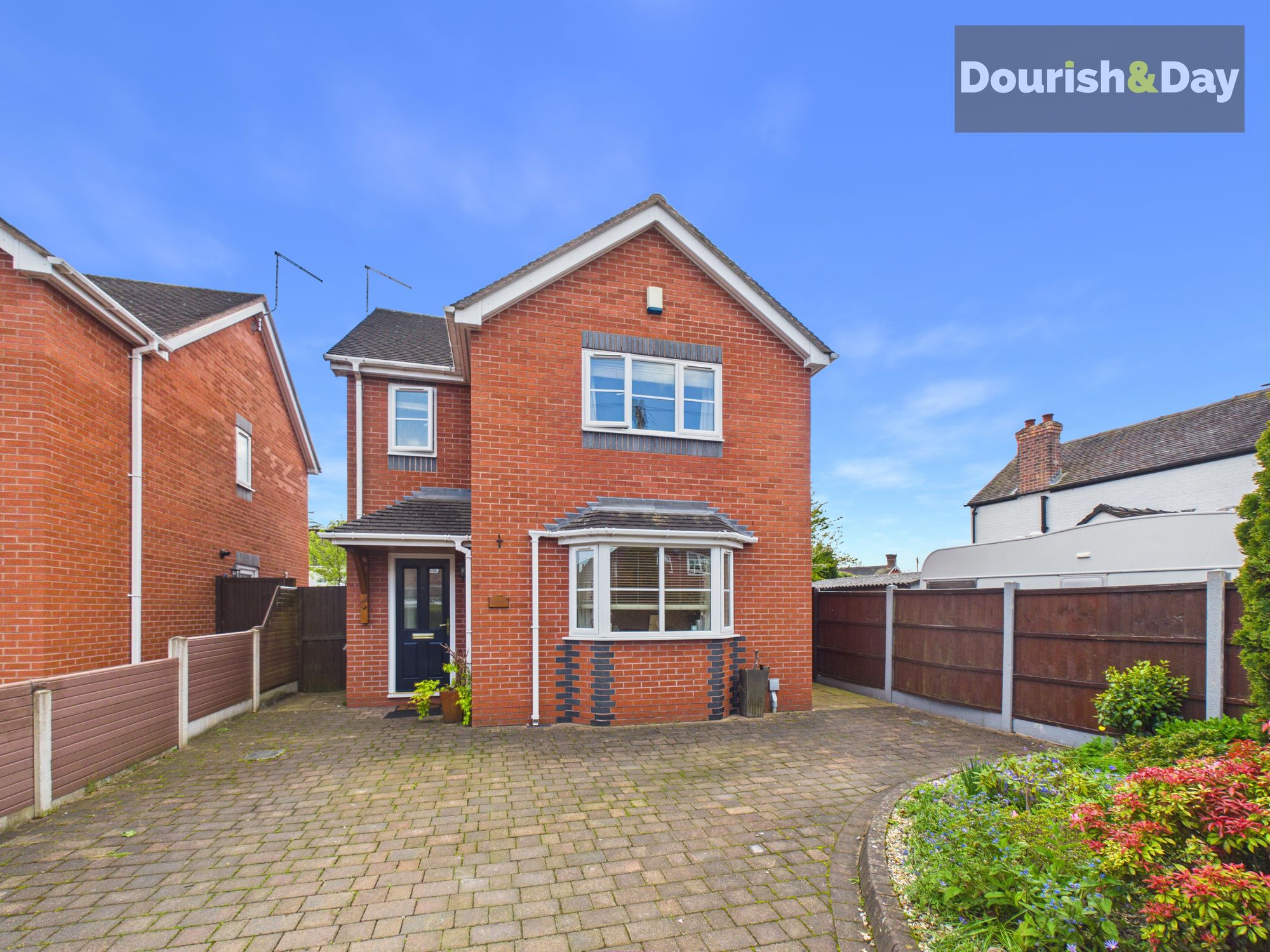 3 bed detached house for sale in Smithfield Road, Market Drayton, TF9 - Property Image 1